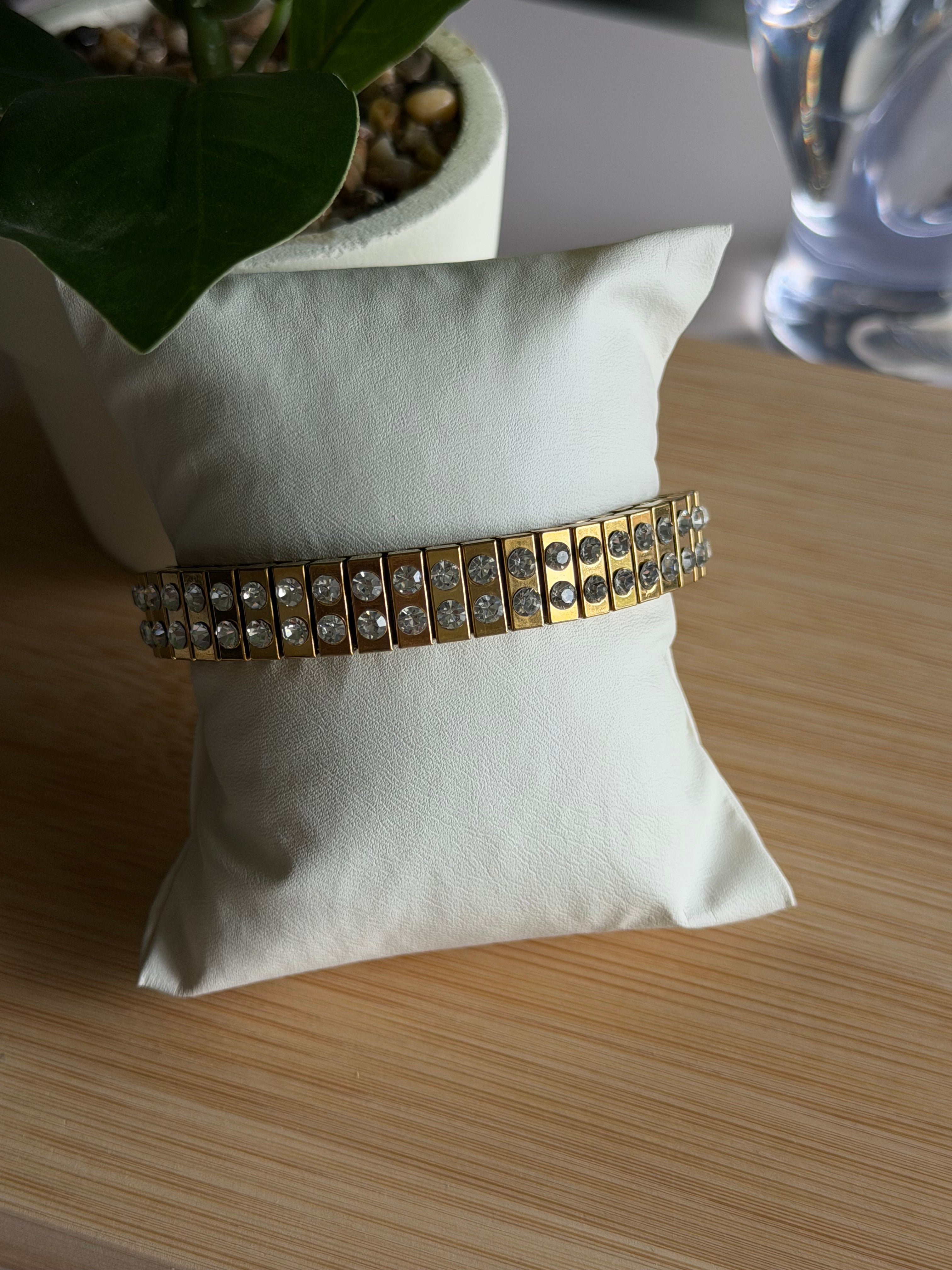 Bold Crystal Stretch Bracelet