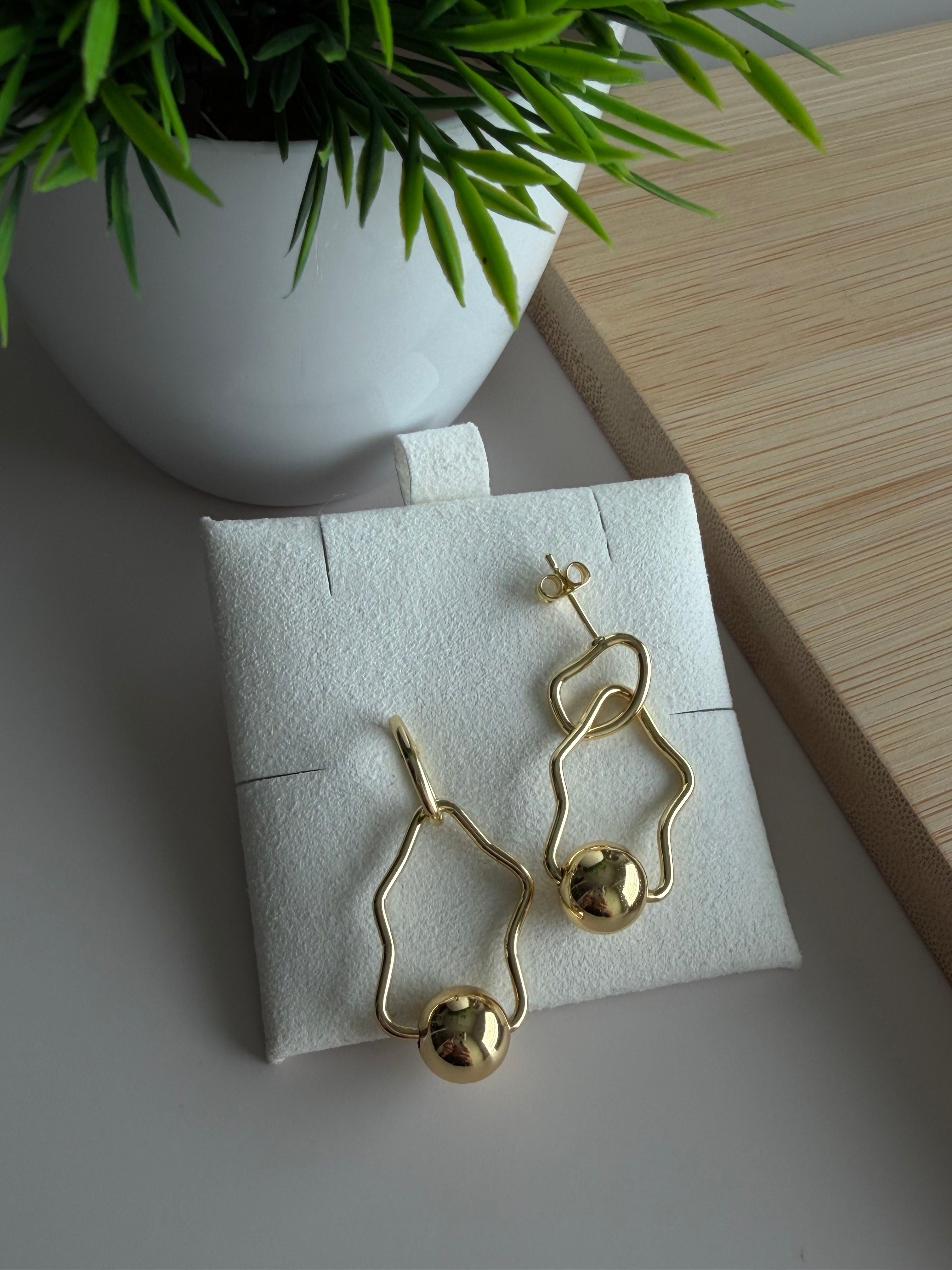 Sculpted Gold Drop Earrings | Modern Wave Design