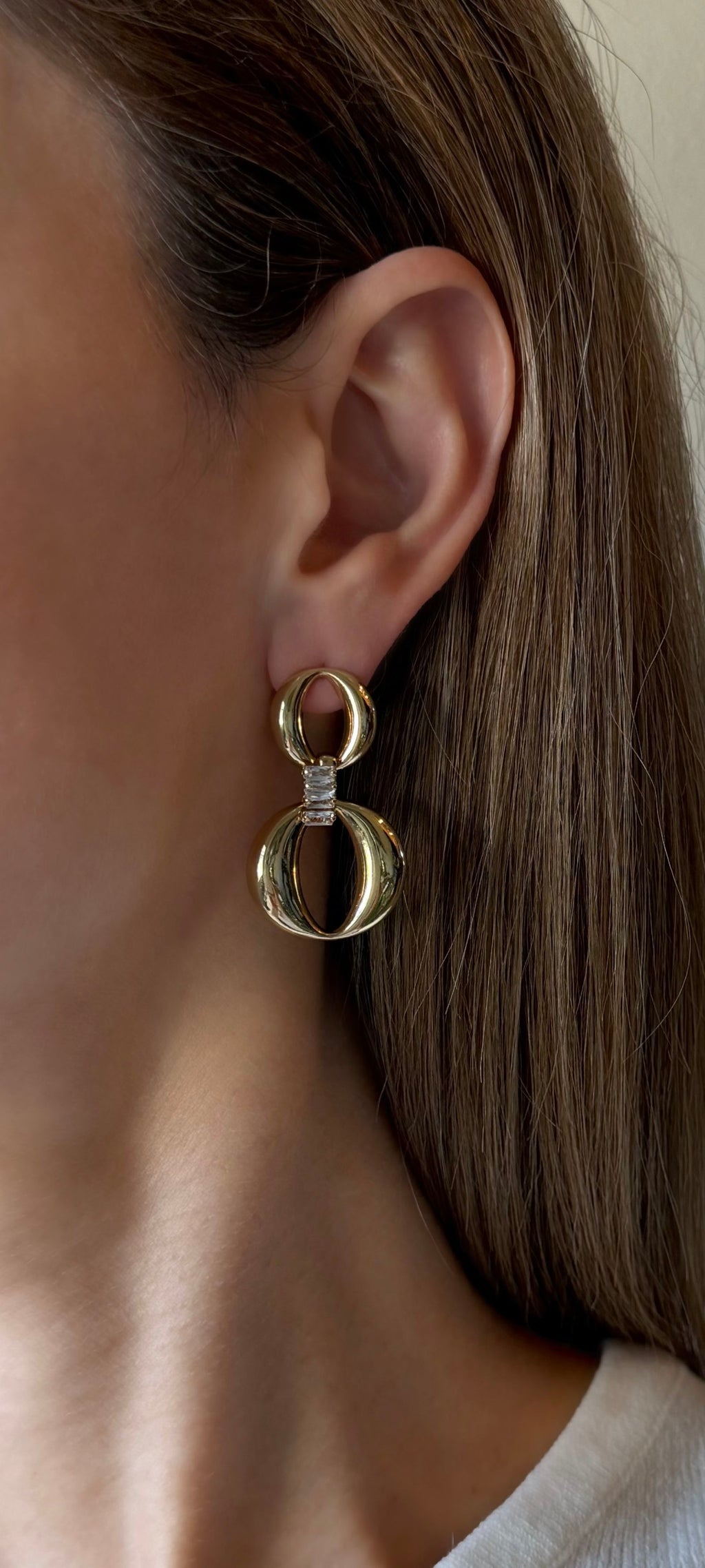 Gold Link Circle Earrings