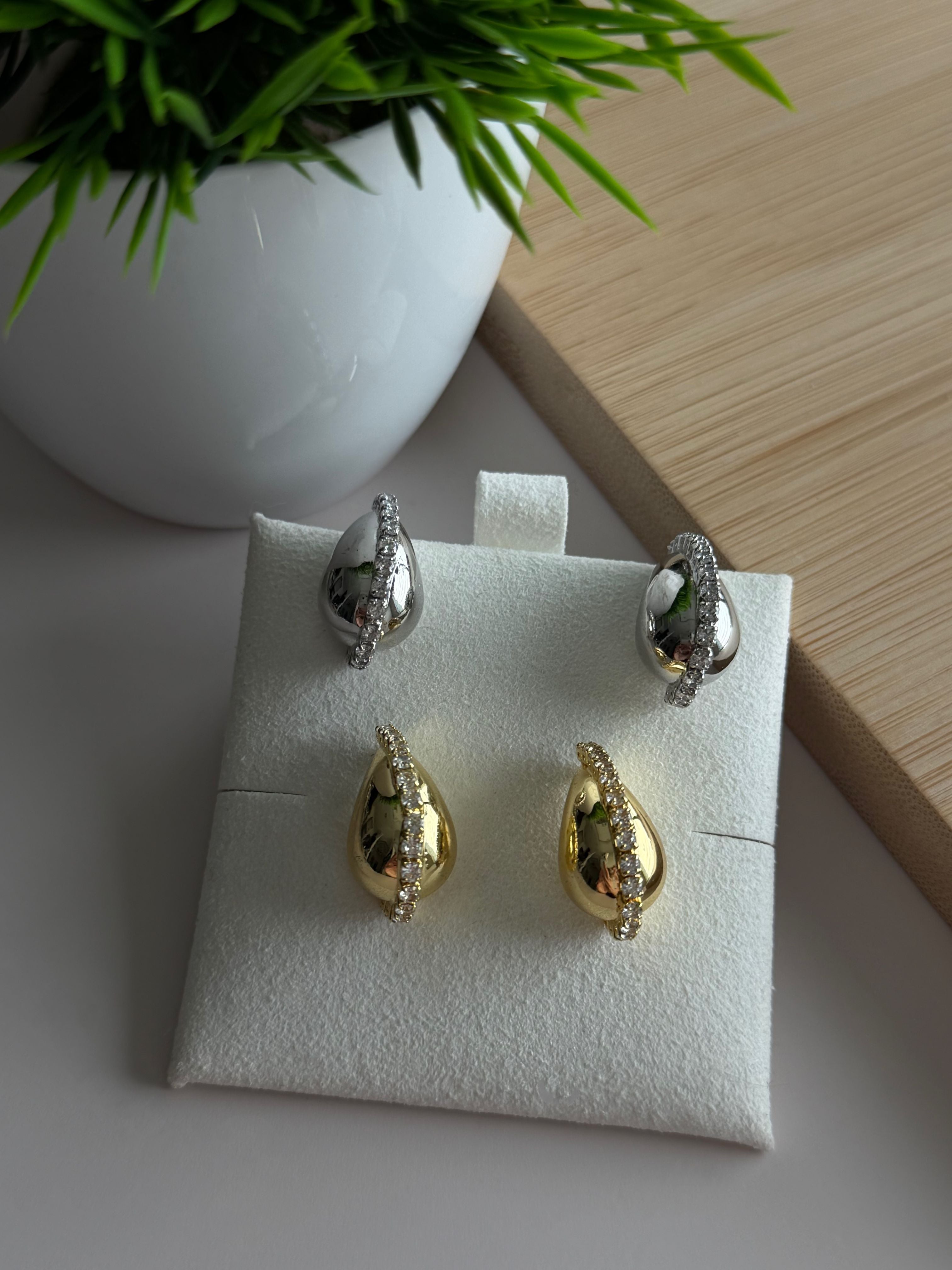 Elegant Teardrop Earrings