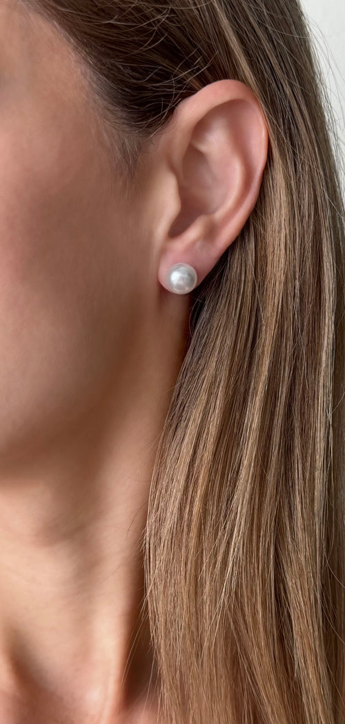 Classic Pearl Stud Earring