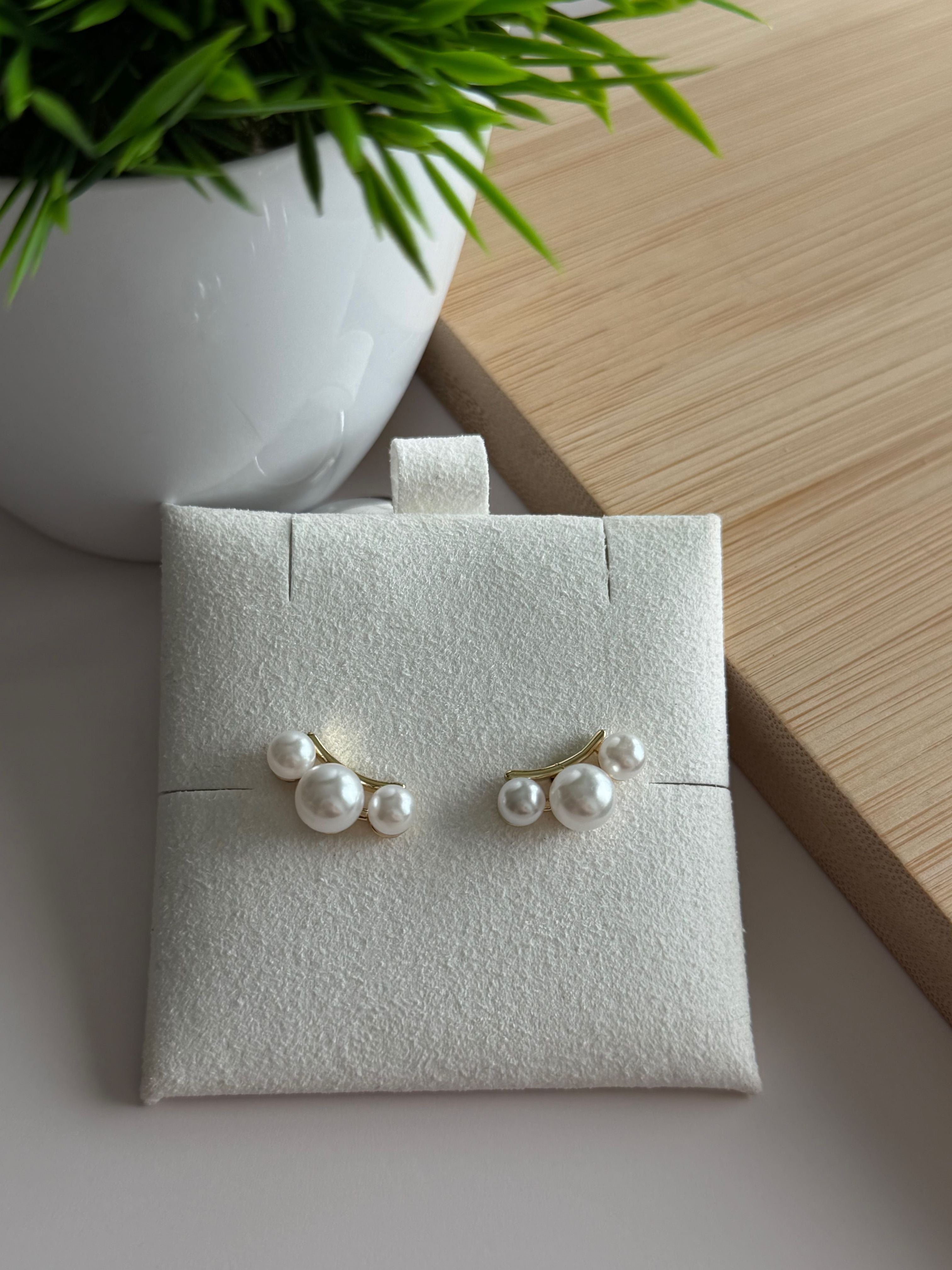 Mini Pearl Cluster Studs
