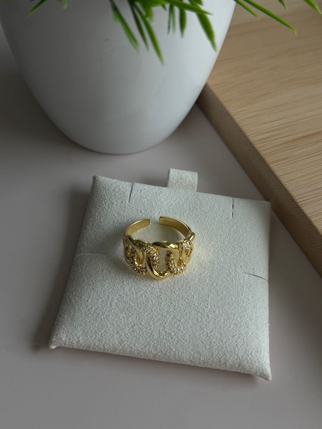 Twisted Chain Band Ring