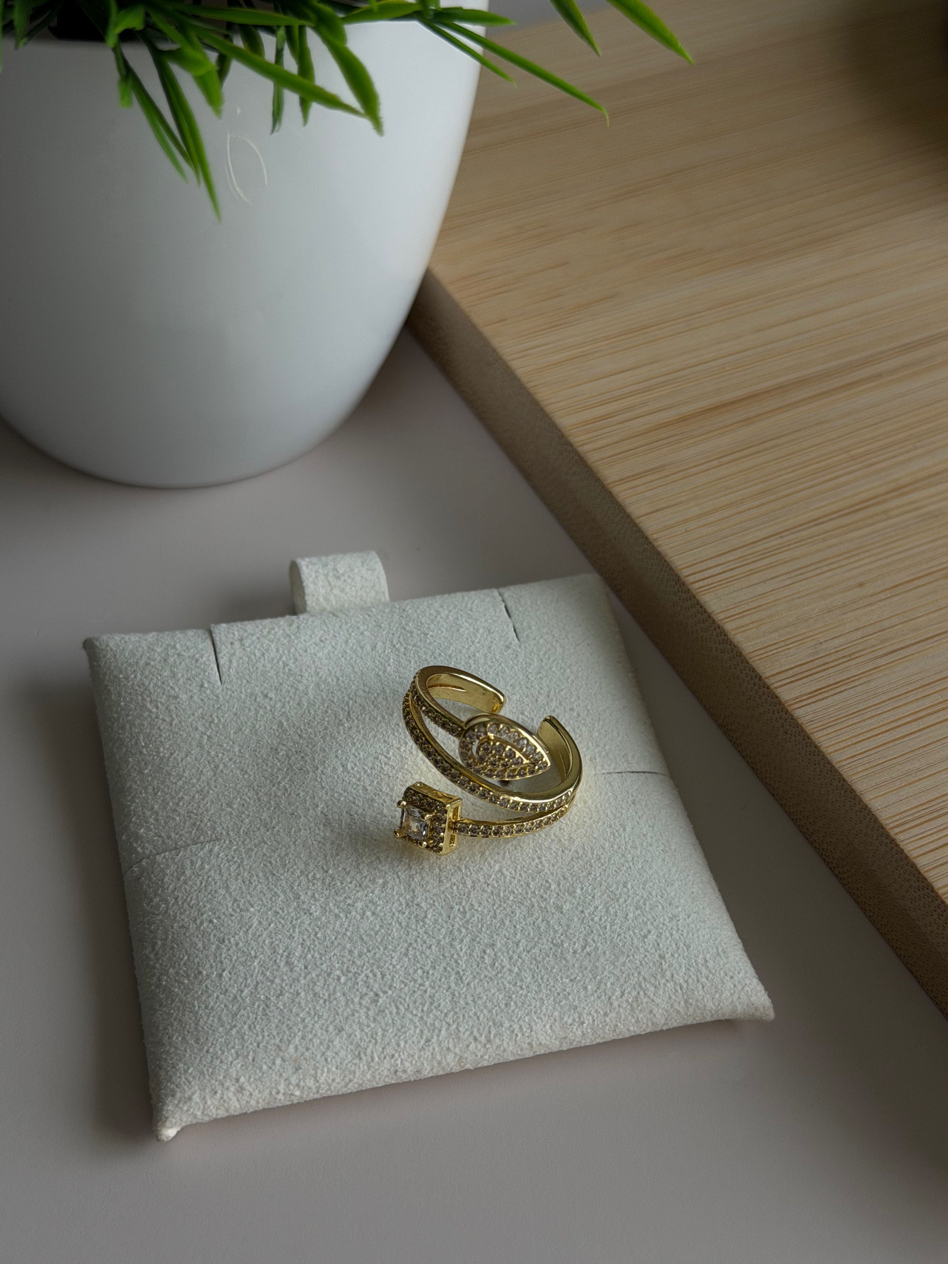 Dual Shape Adjustable Ring