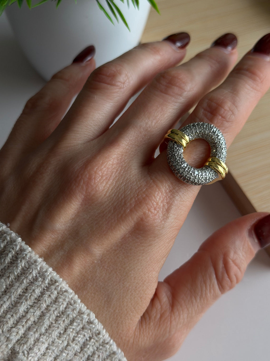 Dual Tone Circle Ring