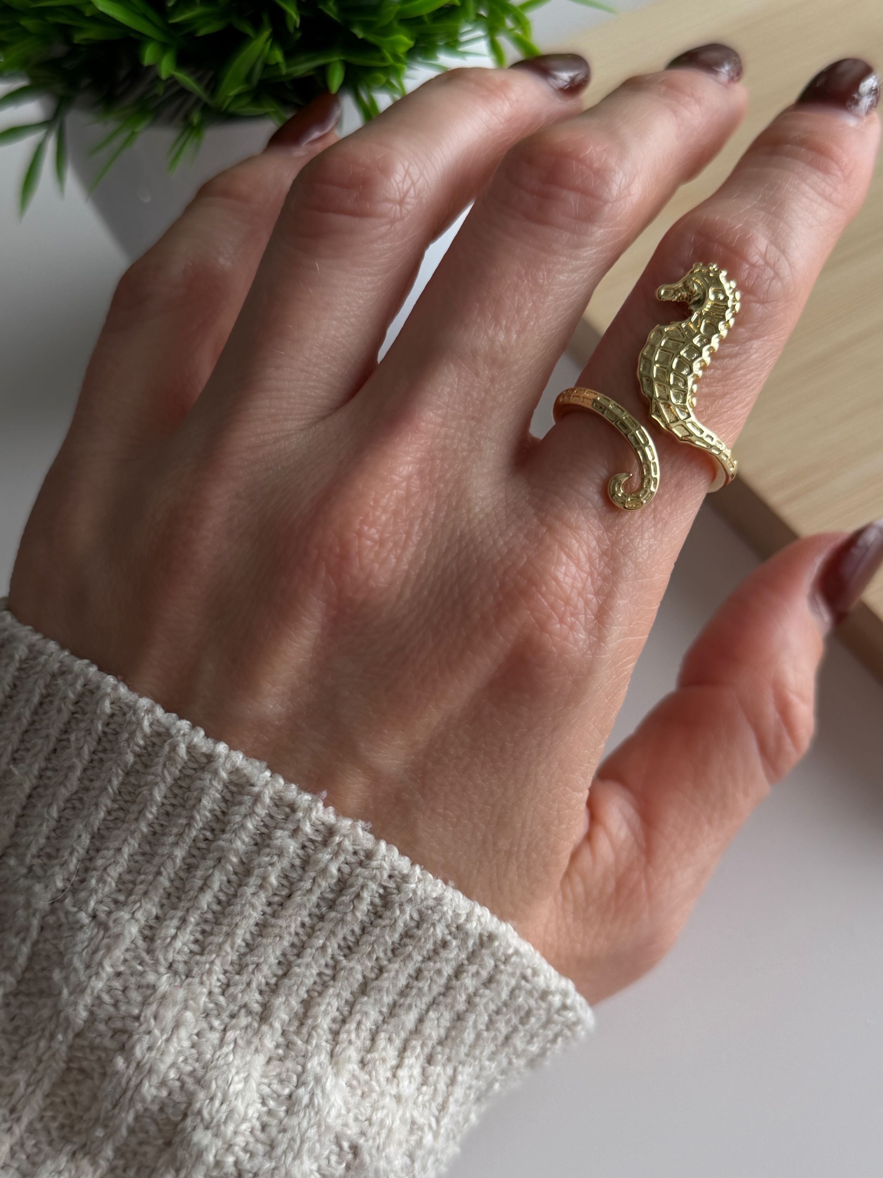 Seahorse Open Ring