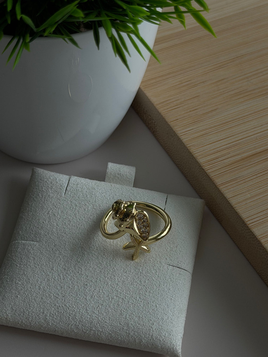 Star & Shell Open Ring