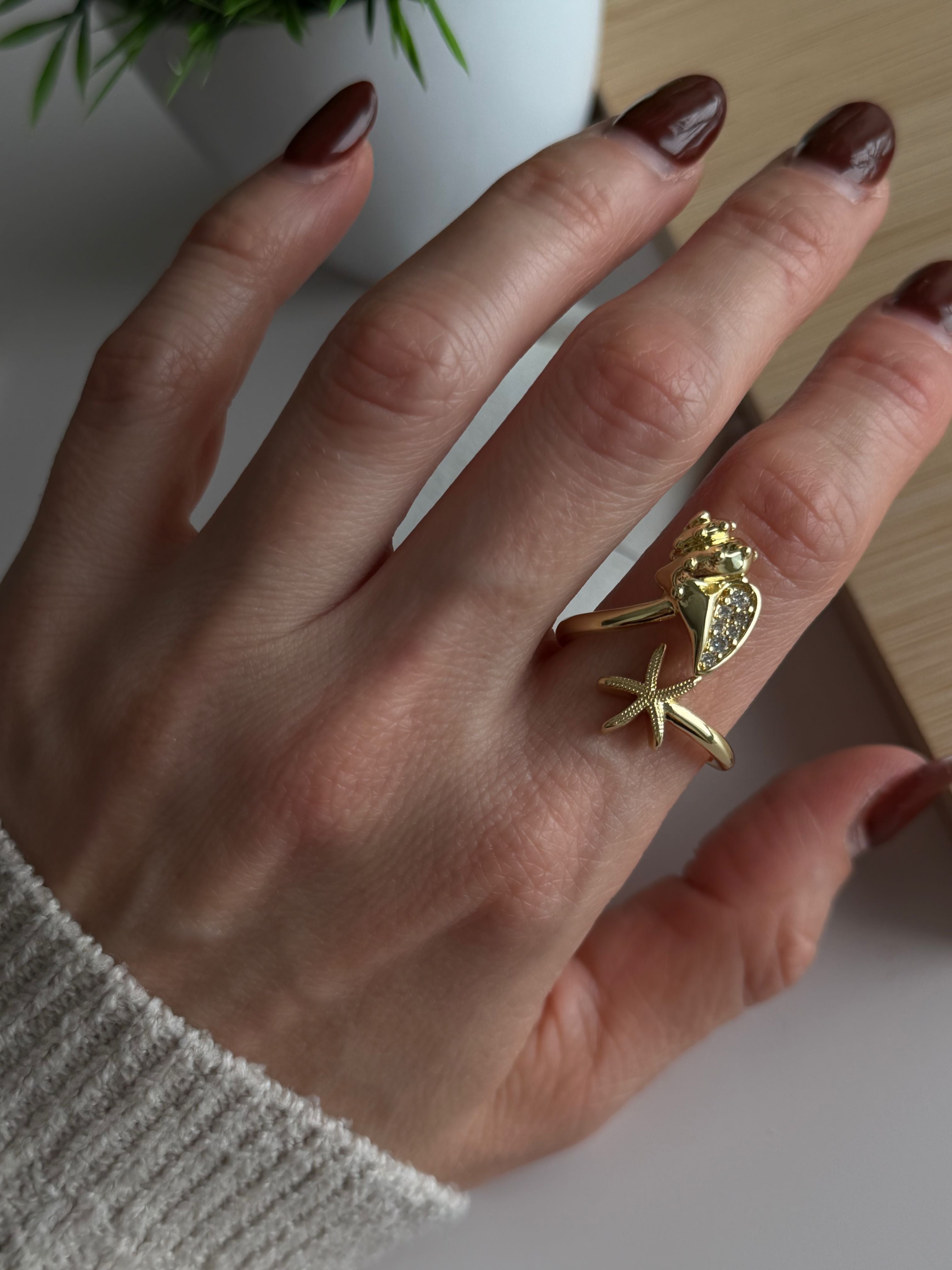 Star & Shell Open Ring