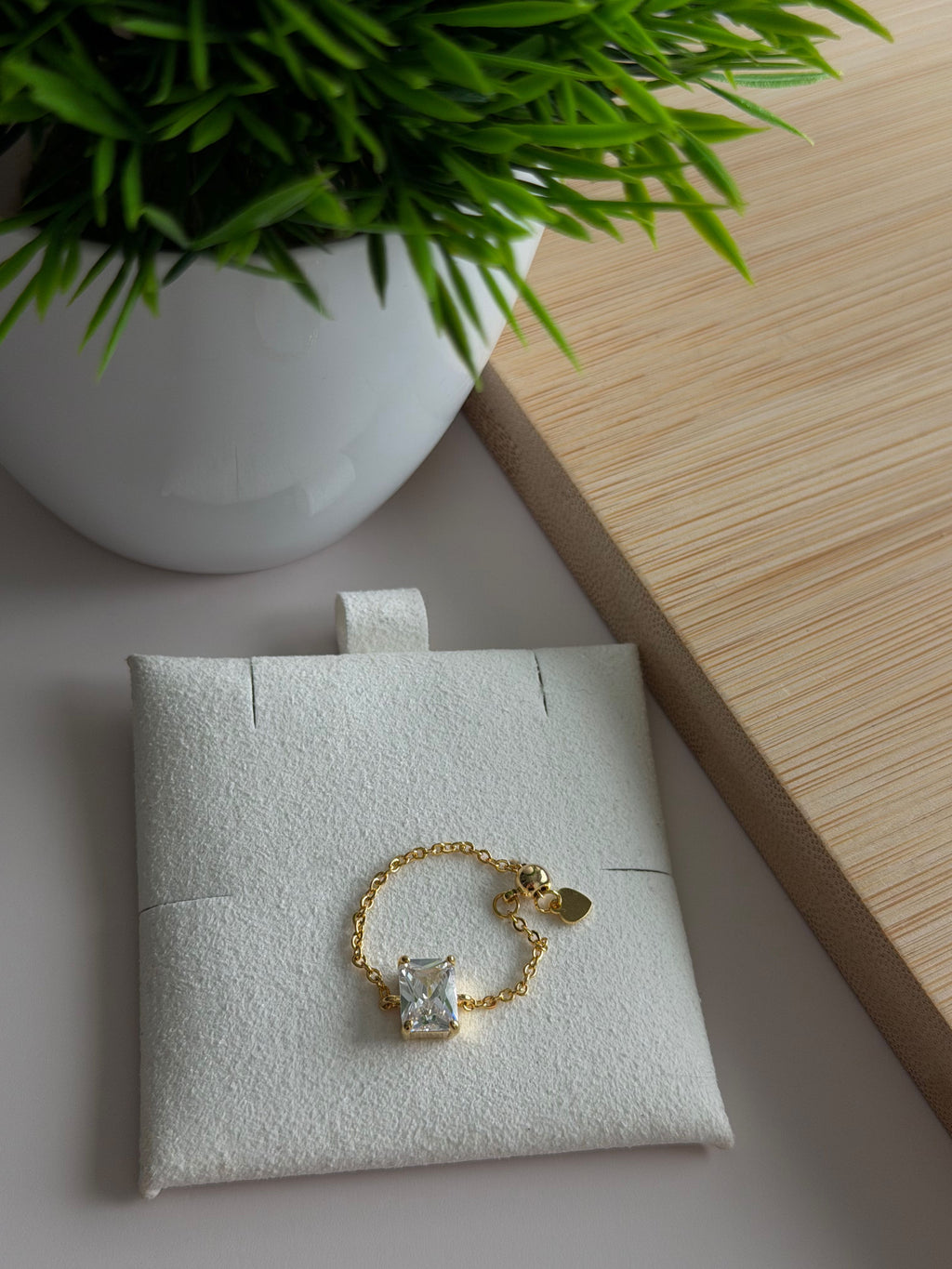 Rectangular Crystal Chain Ring