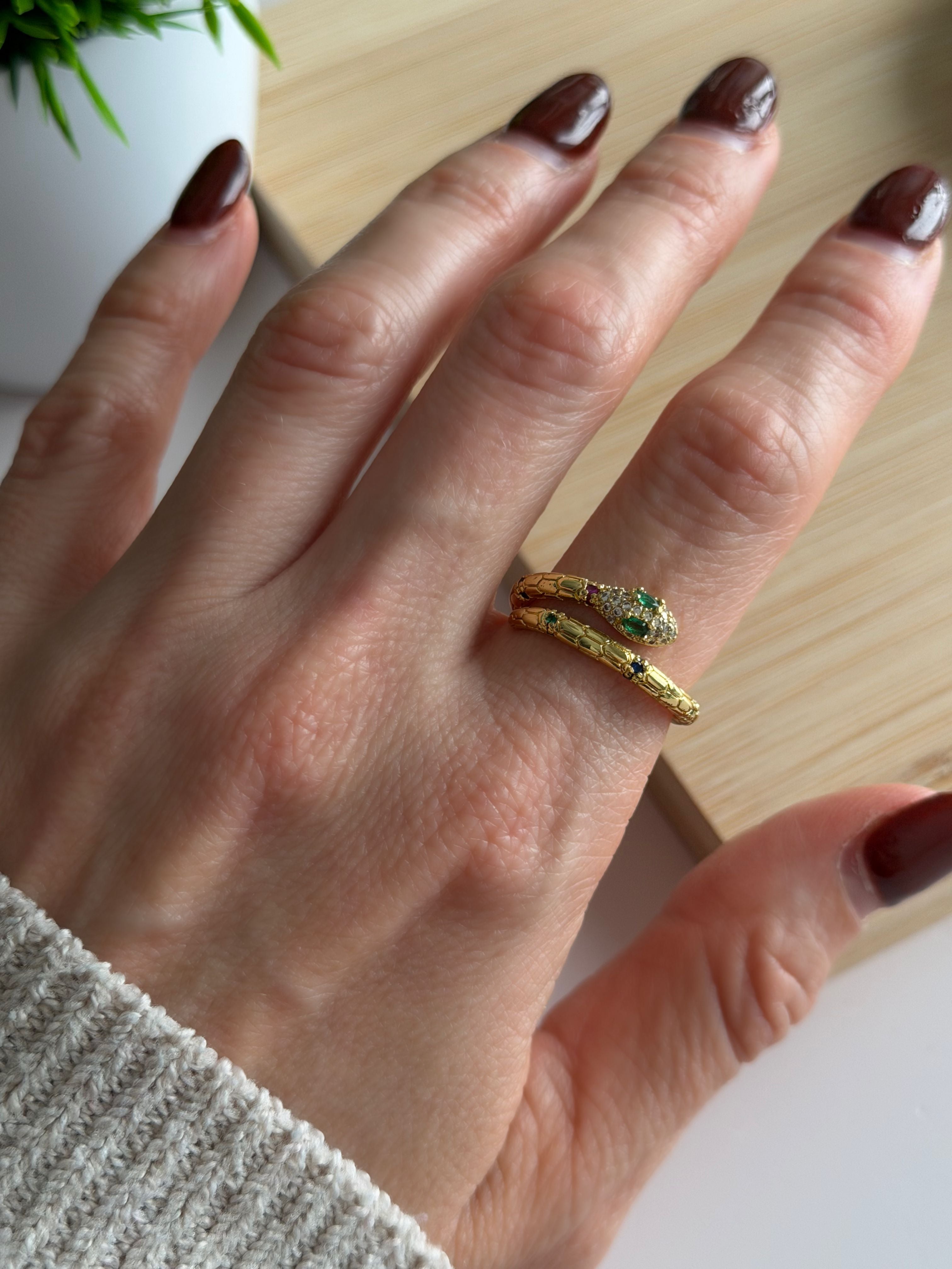 Emerald Snake Ring