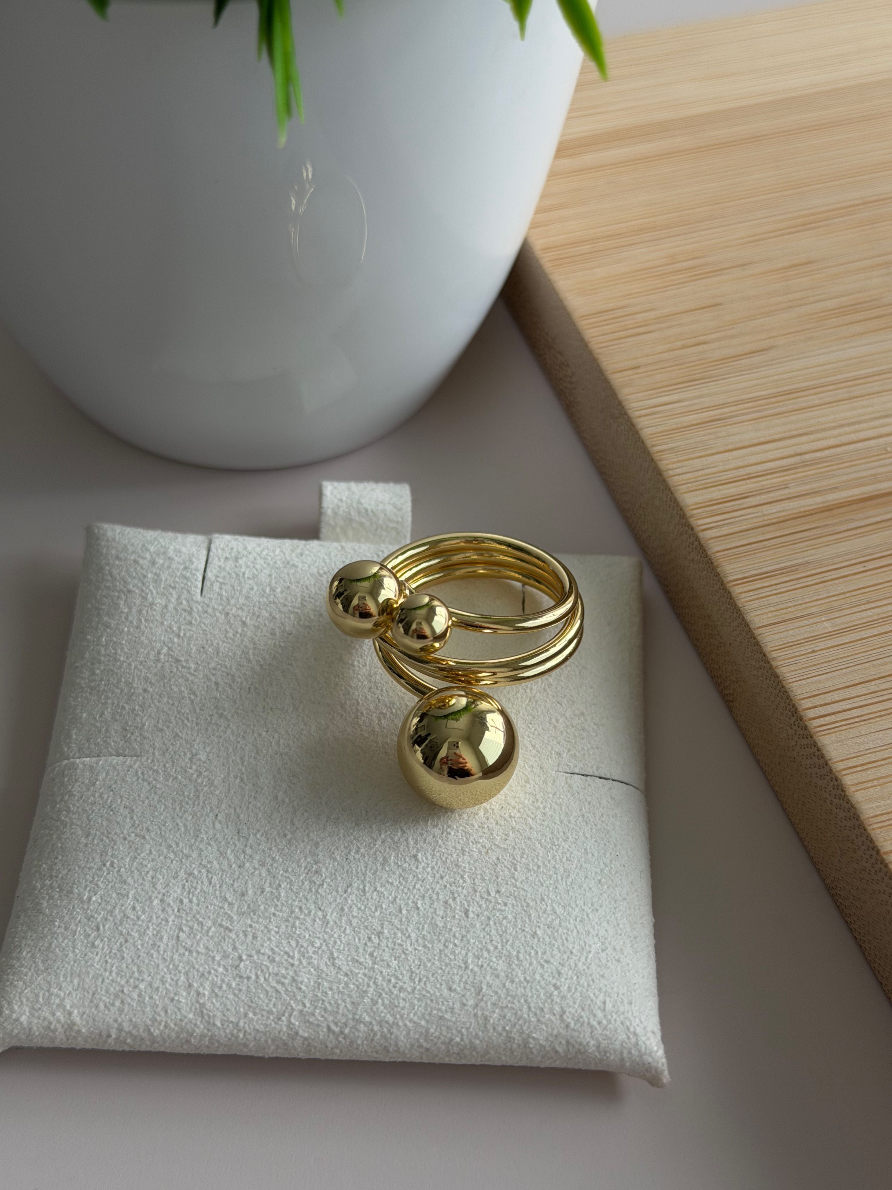 Triple Sphere Ring