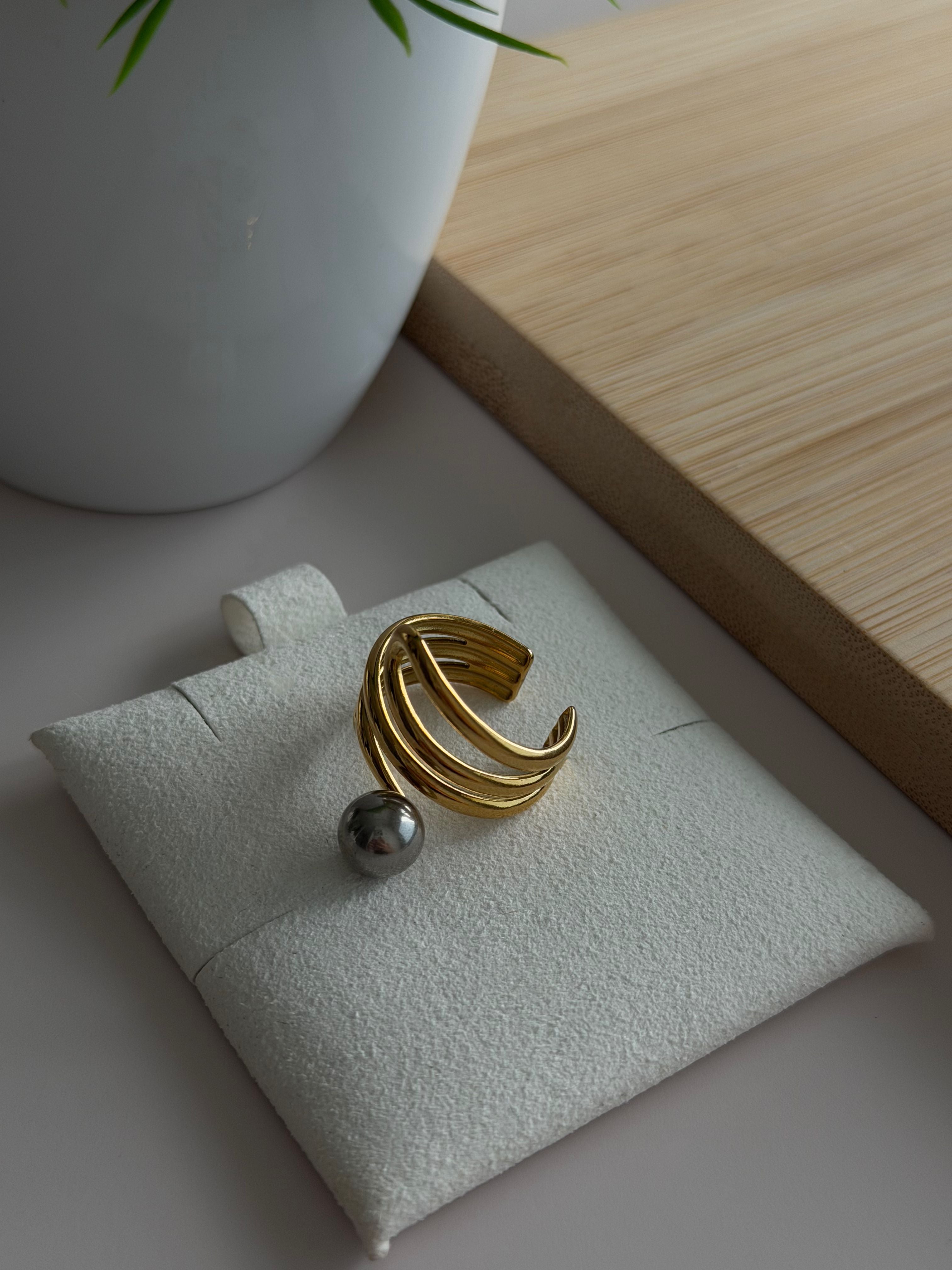 Modern Wave Ring with Silver Sphere