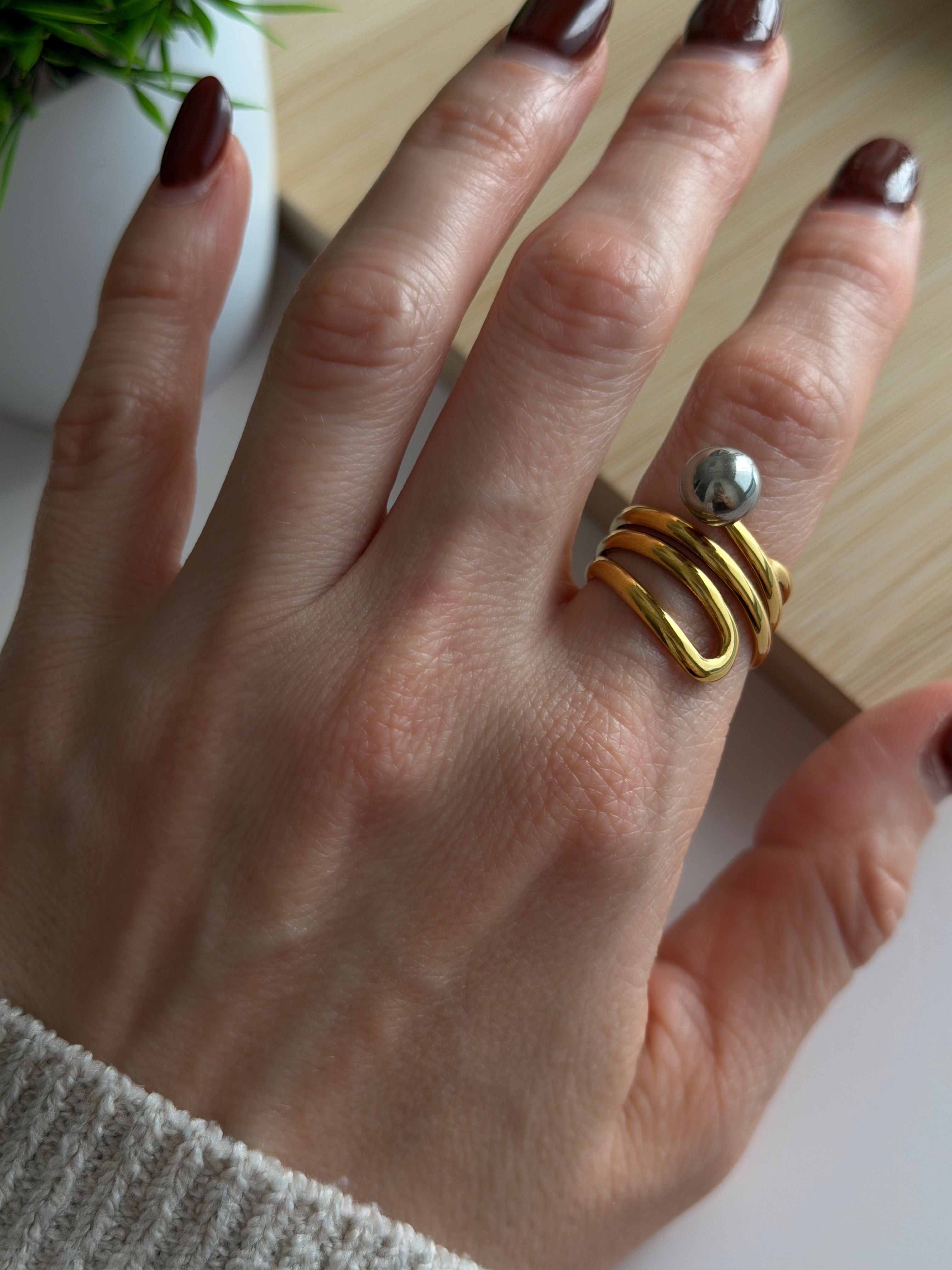 Modern Wave Ring with Silver Sphere