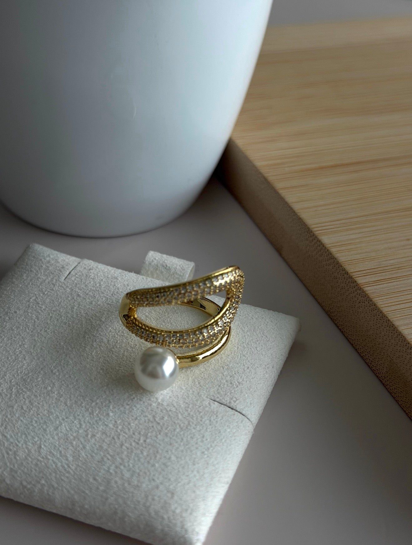 Pearl Curve Ring
