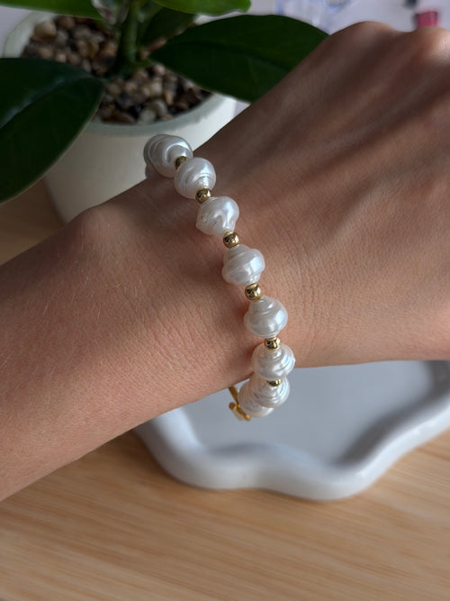 Baroque Pearl Bracelet