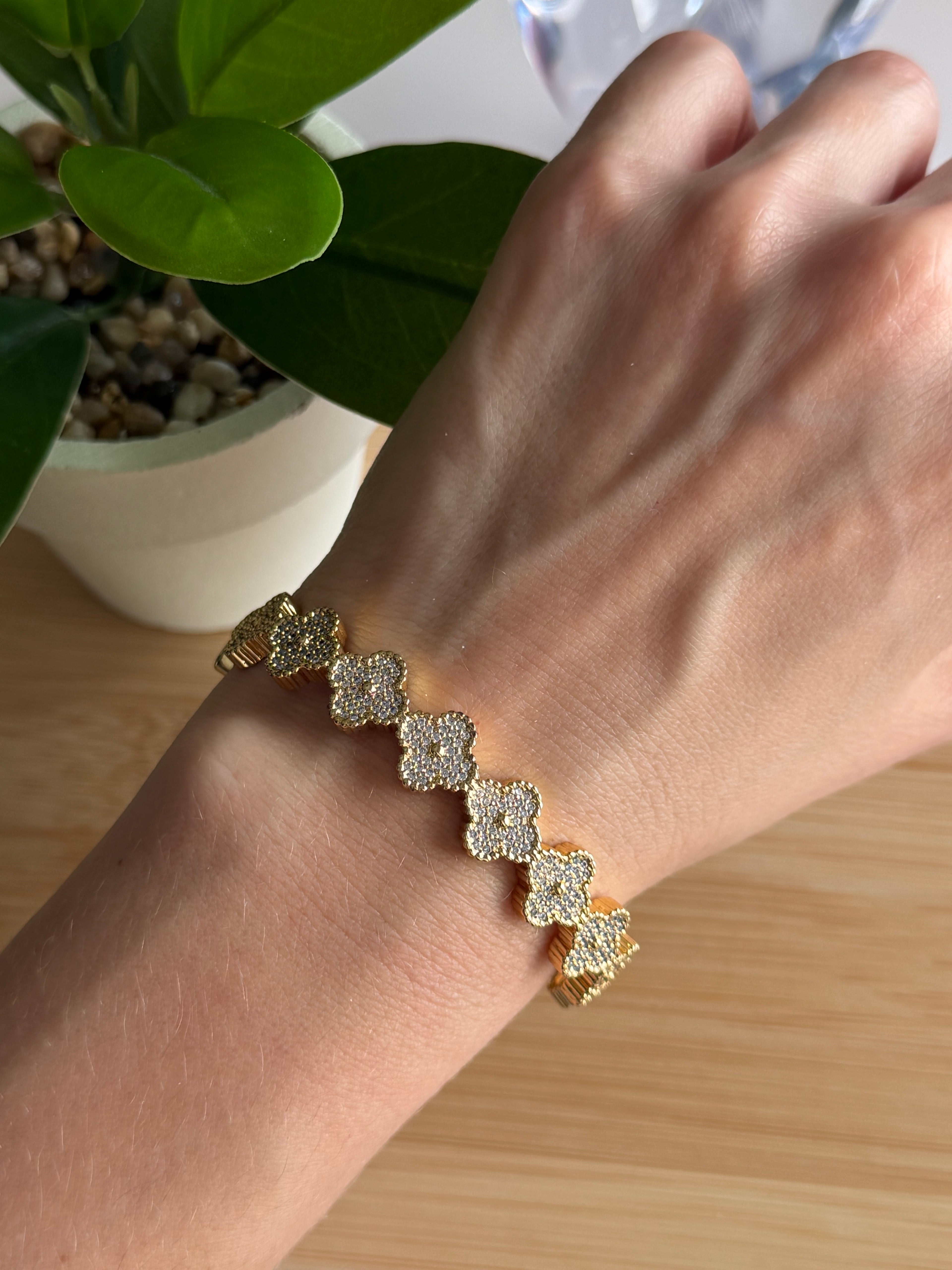 Clover Luxe Pavé Bangle