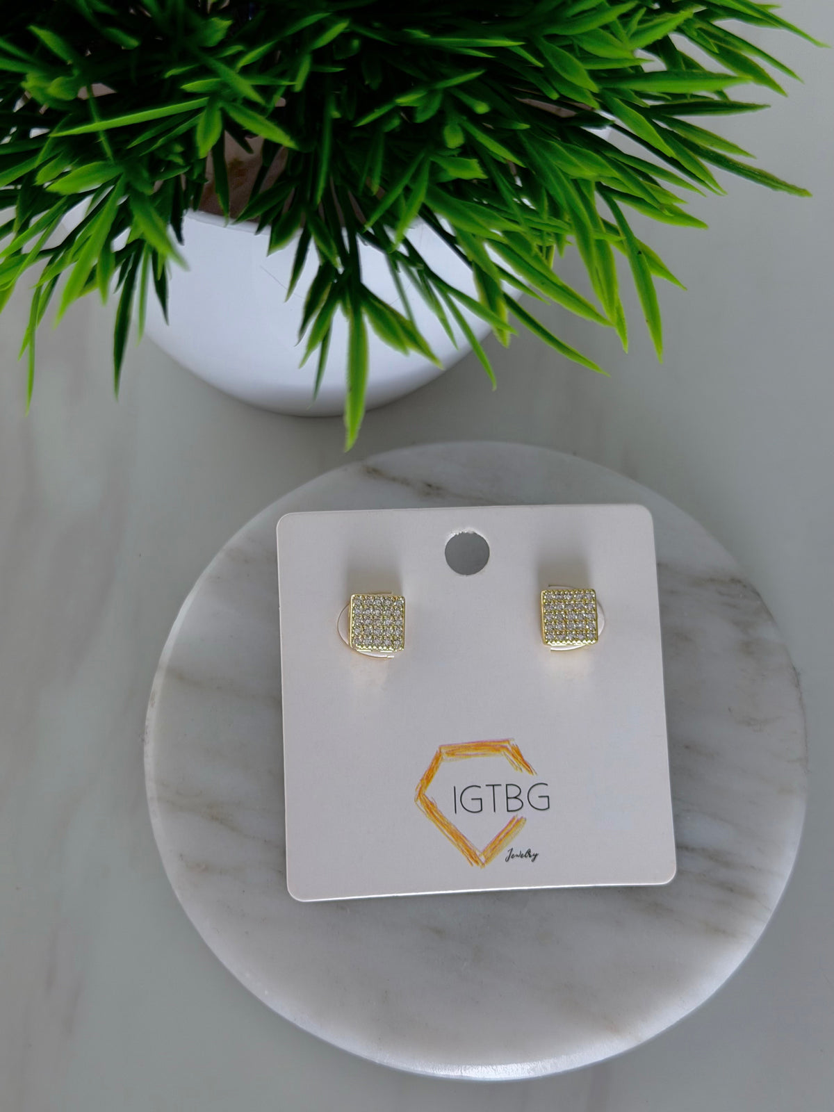 Pavé Square Studs