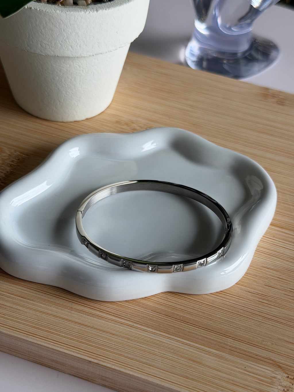 Minimalist Bangle with Zirconia Accents