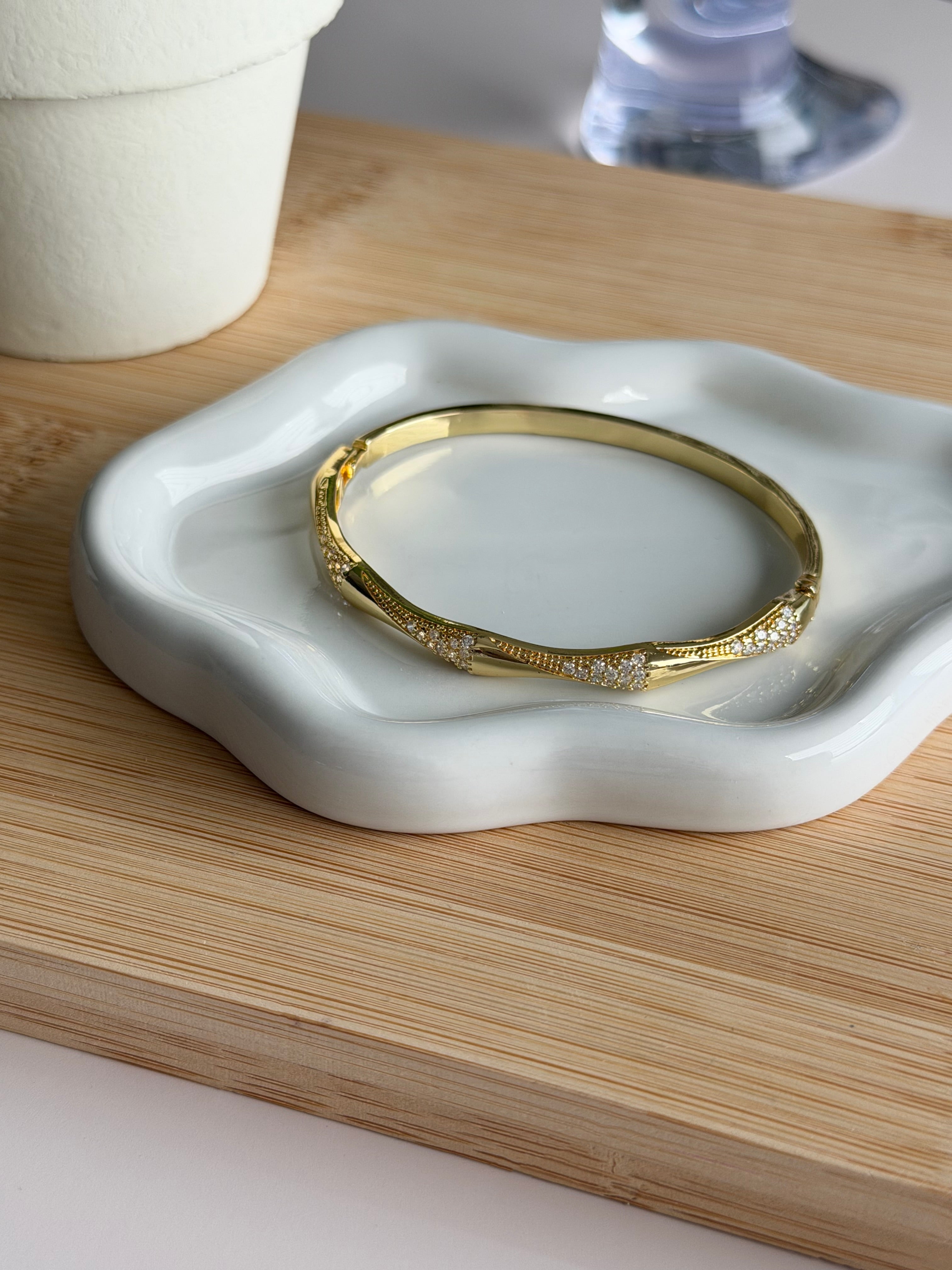 Twist Crystal Gold Bangle