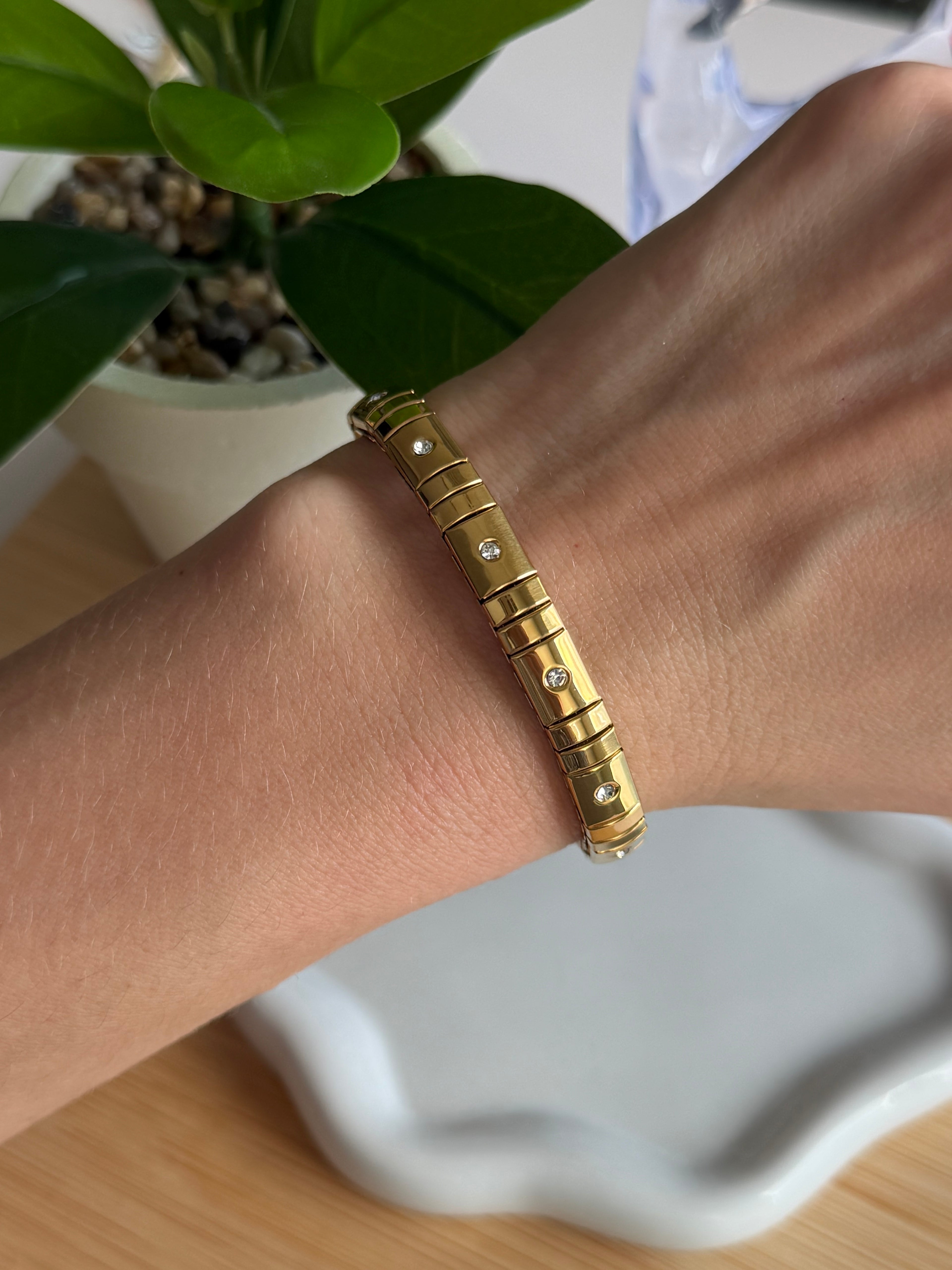 Elastic Shine Bracelet