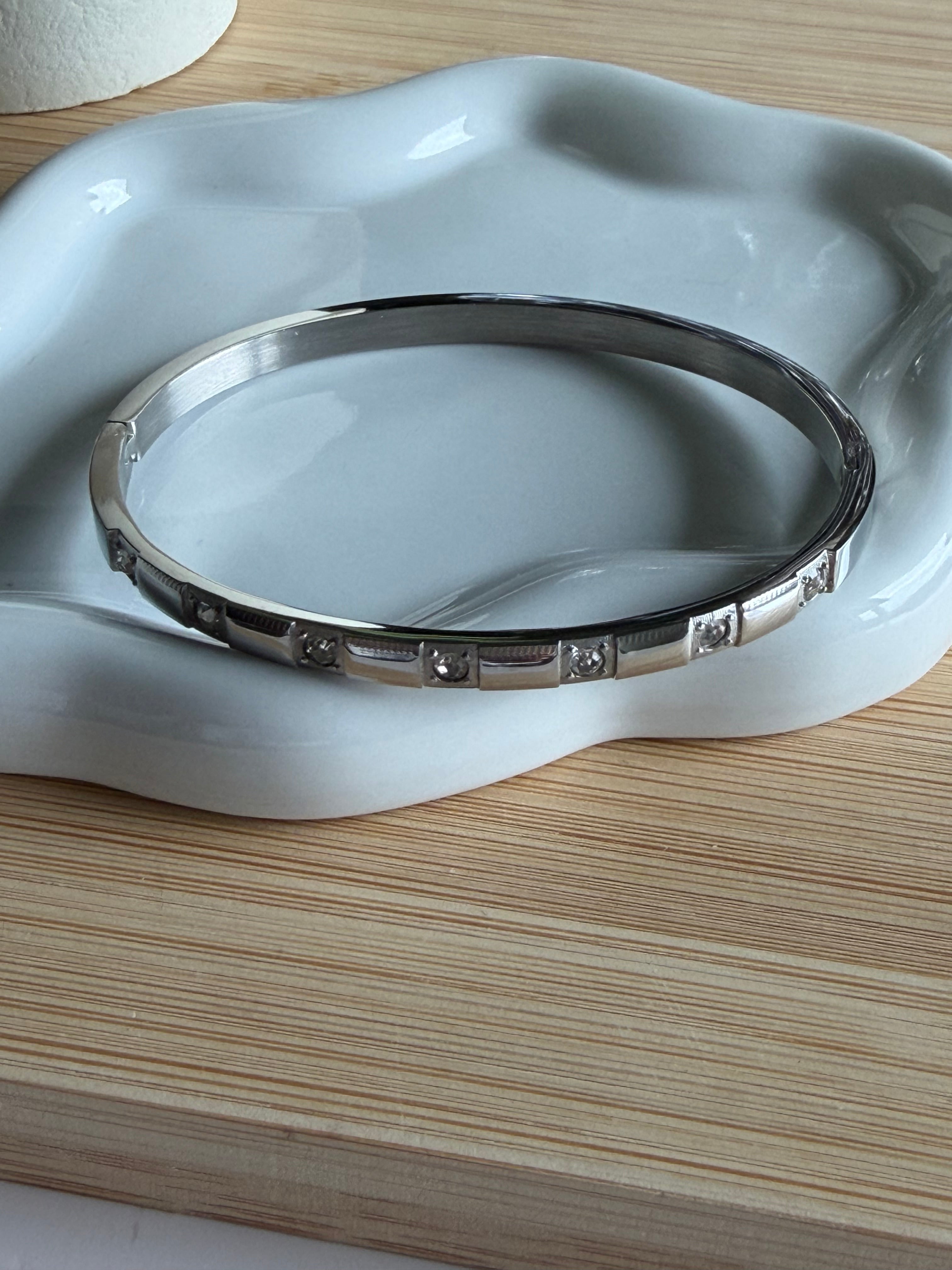 Minimalist Bangle with Zirconia Accents