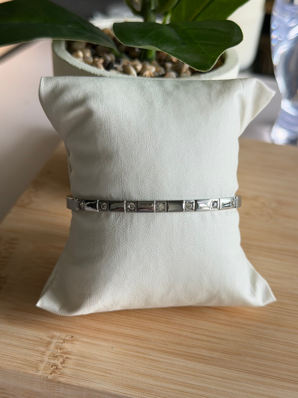 Minimalist Bangle with Zirconia Accents