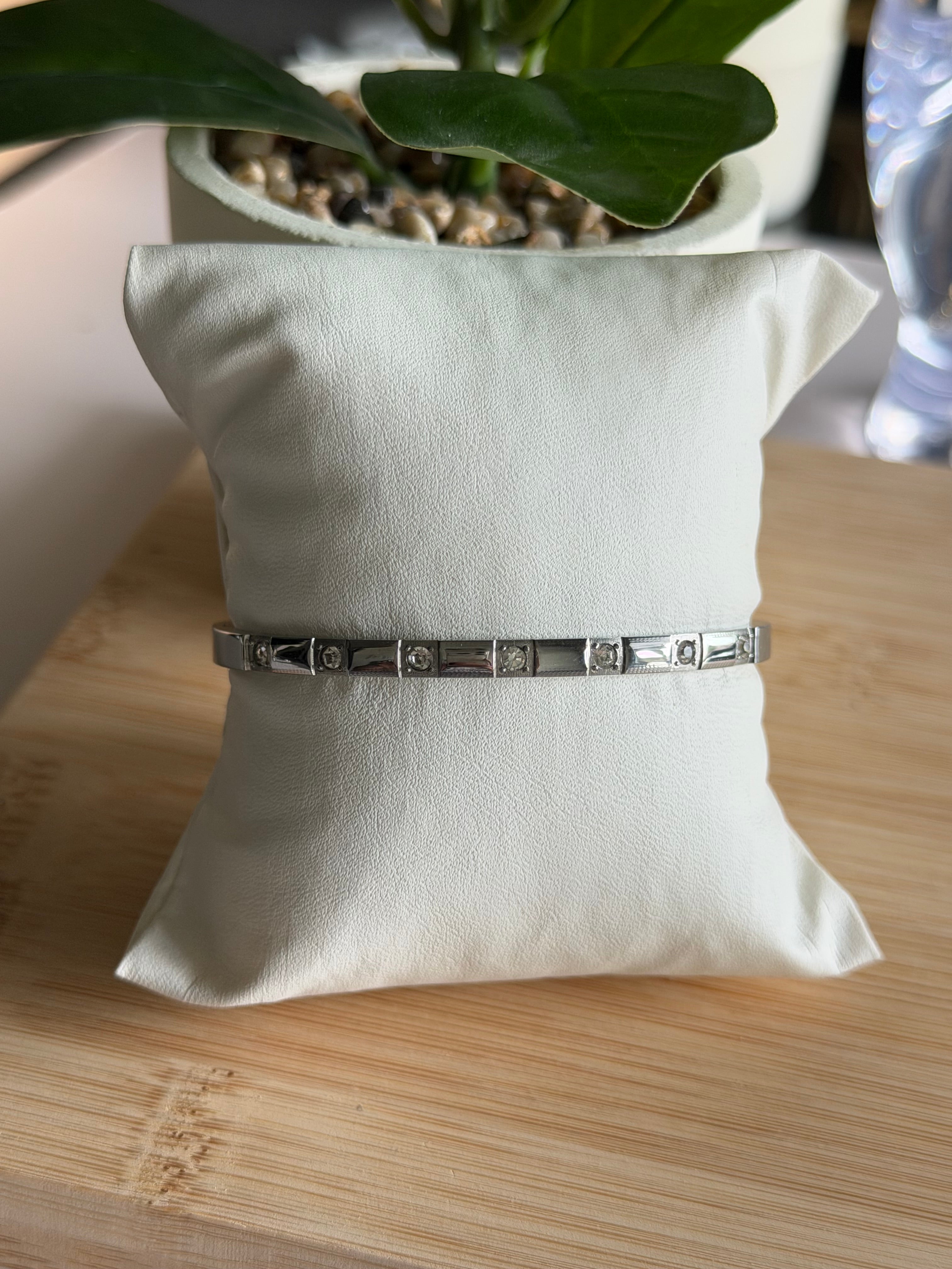 Minimalist Bangle with Zirconia Accents