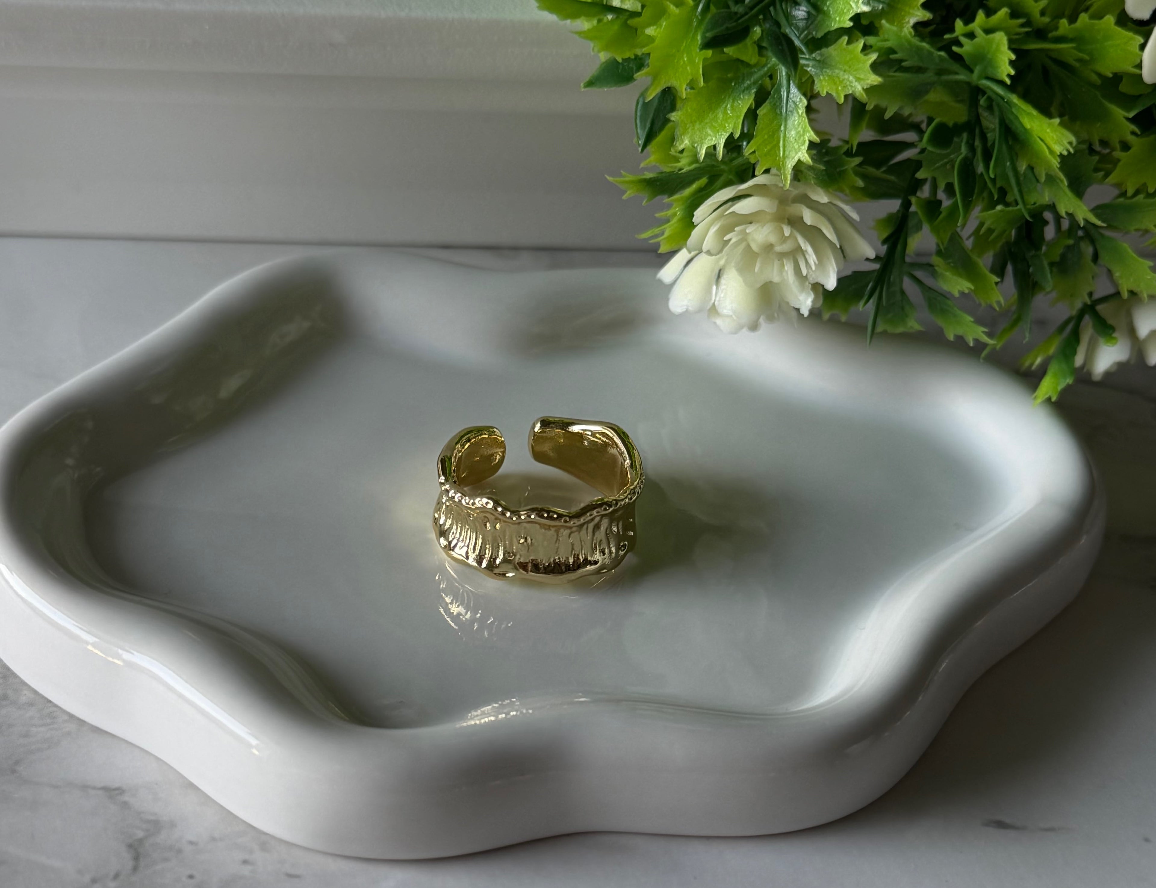 Vintage Textured Gold Ring