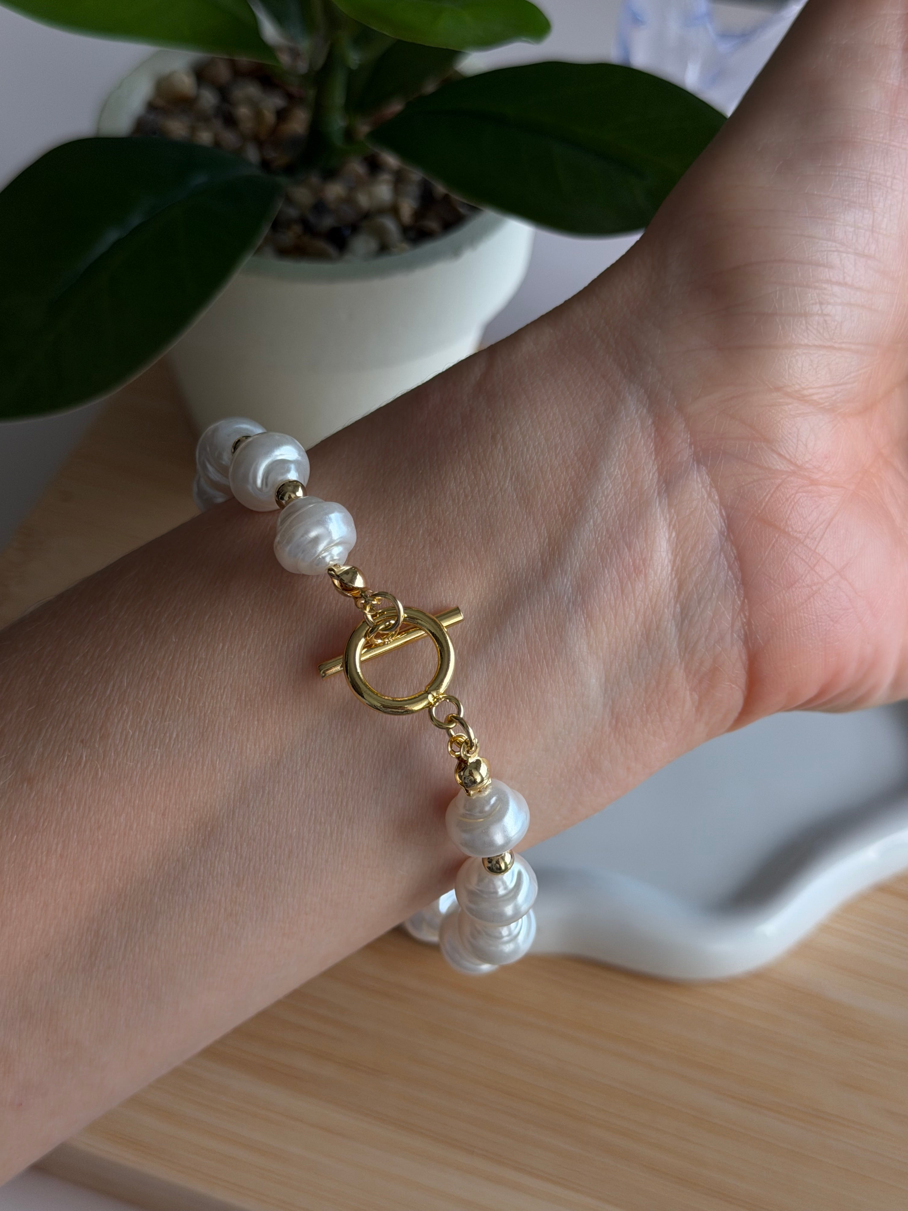 Baroque Pearl Bracelet
