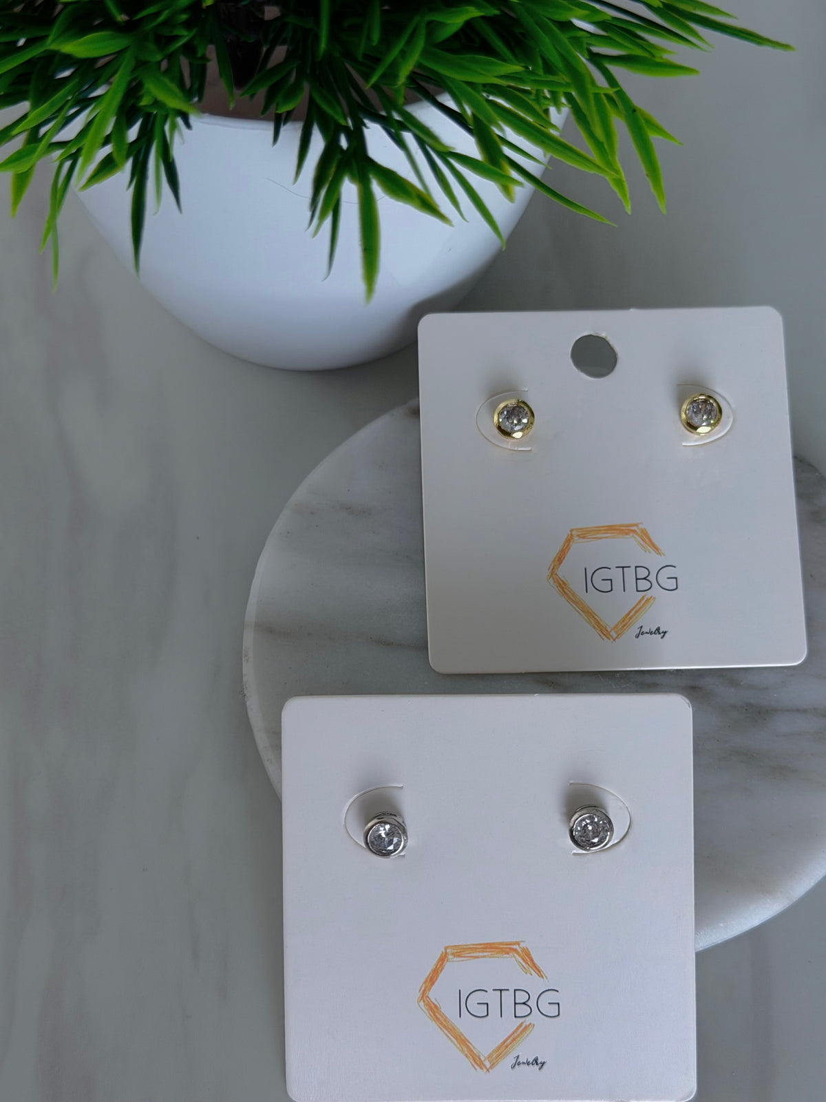 Solitaire Sparkle Studs