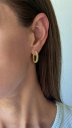 Twist Hoops