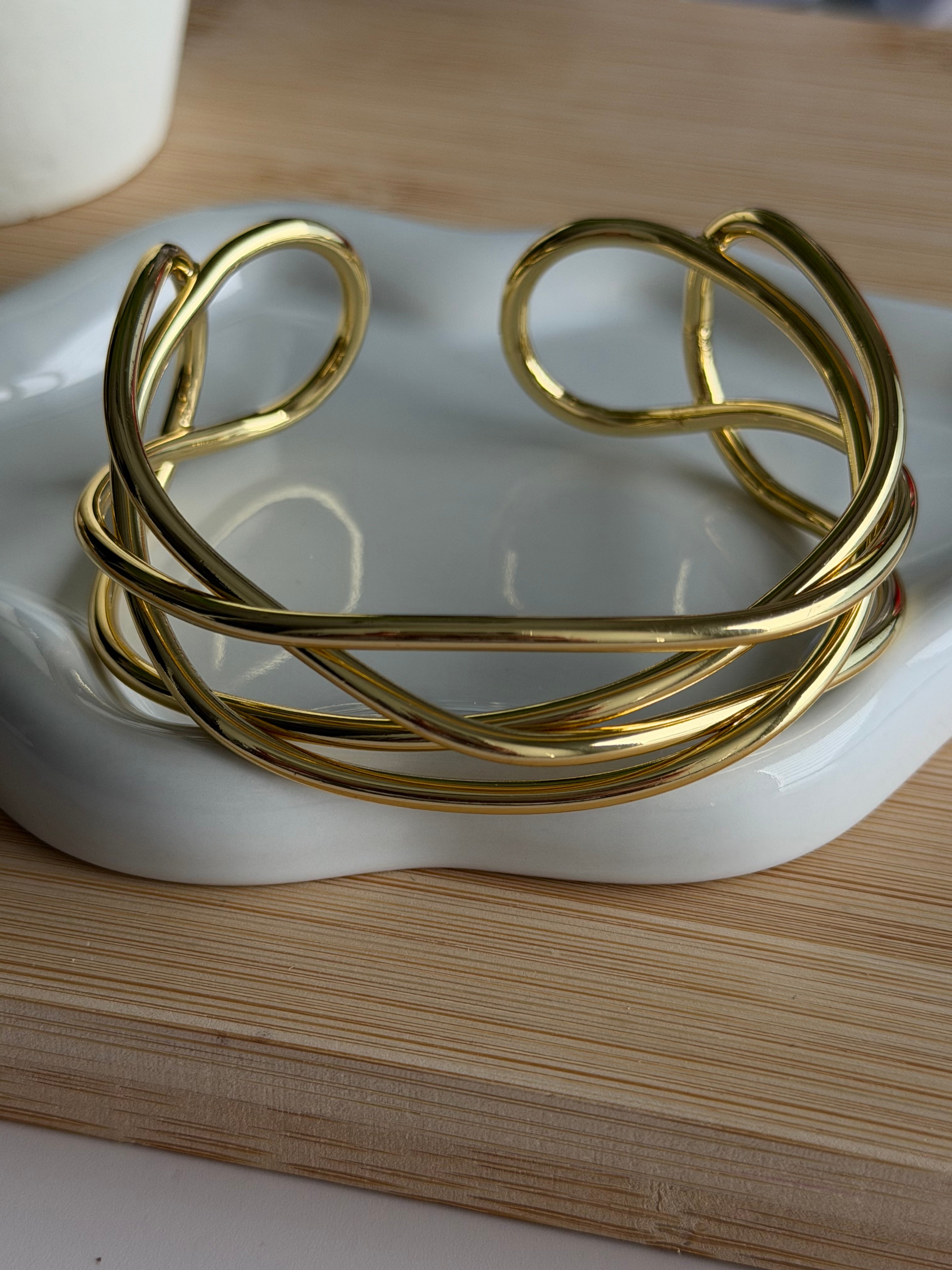 Twisted Minimalist Gold Cuff