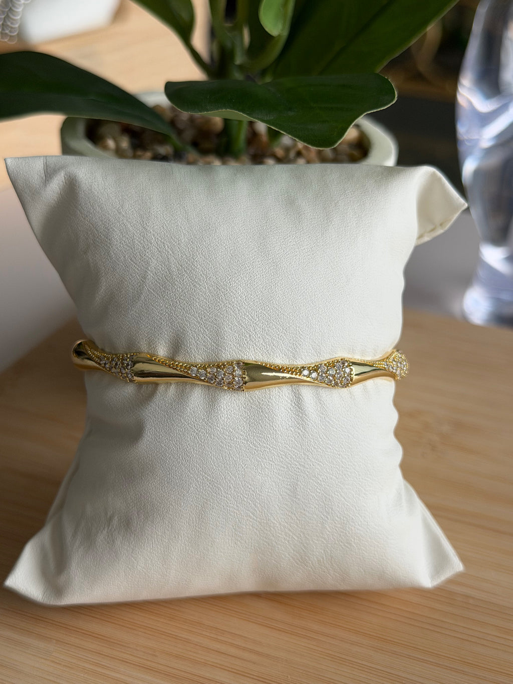 Twist Crystal Gold Bangle