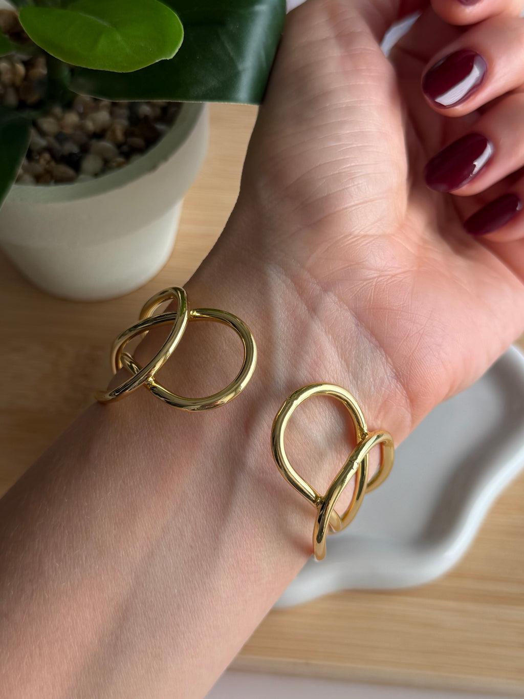 Twisted Minimalist Gold Cuff