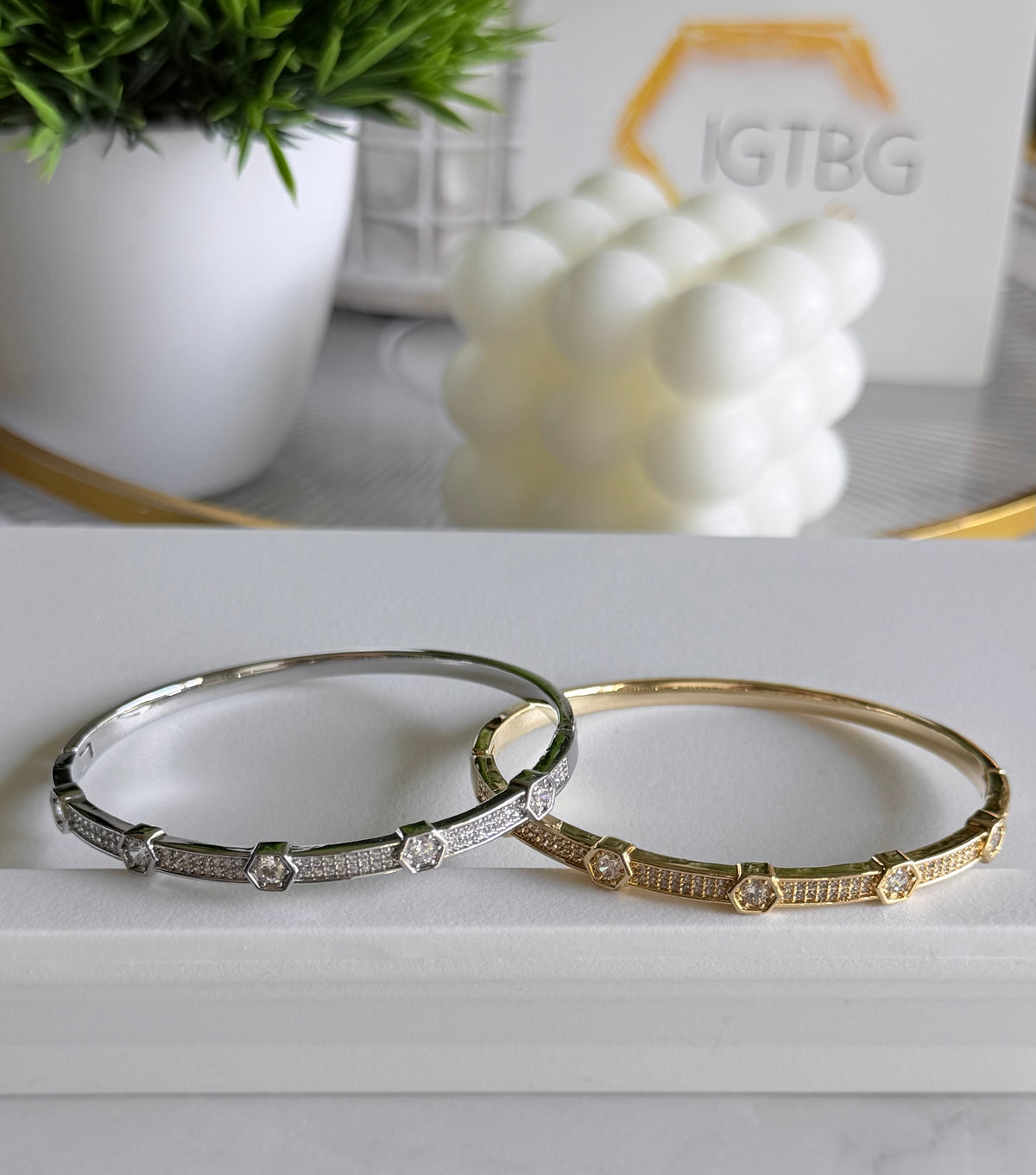 Pavé Geometric Bangle