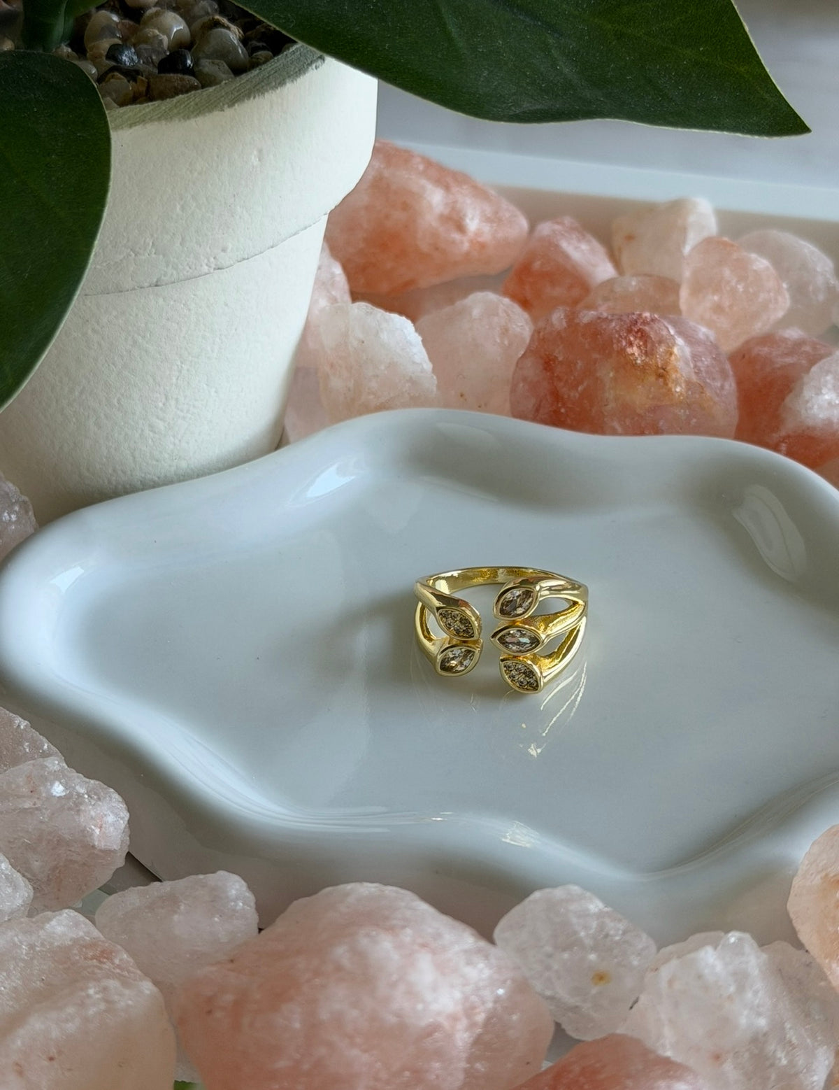 Olivia Leaf Ring