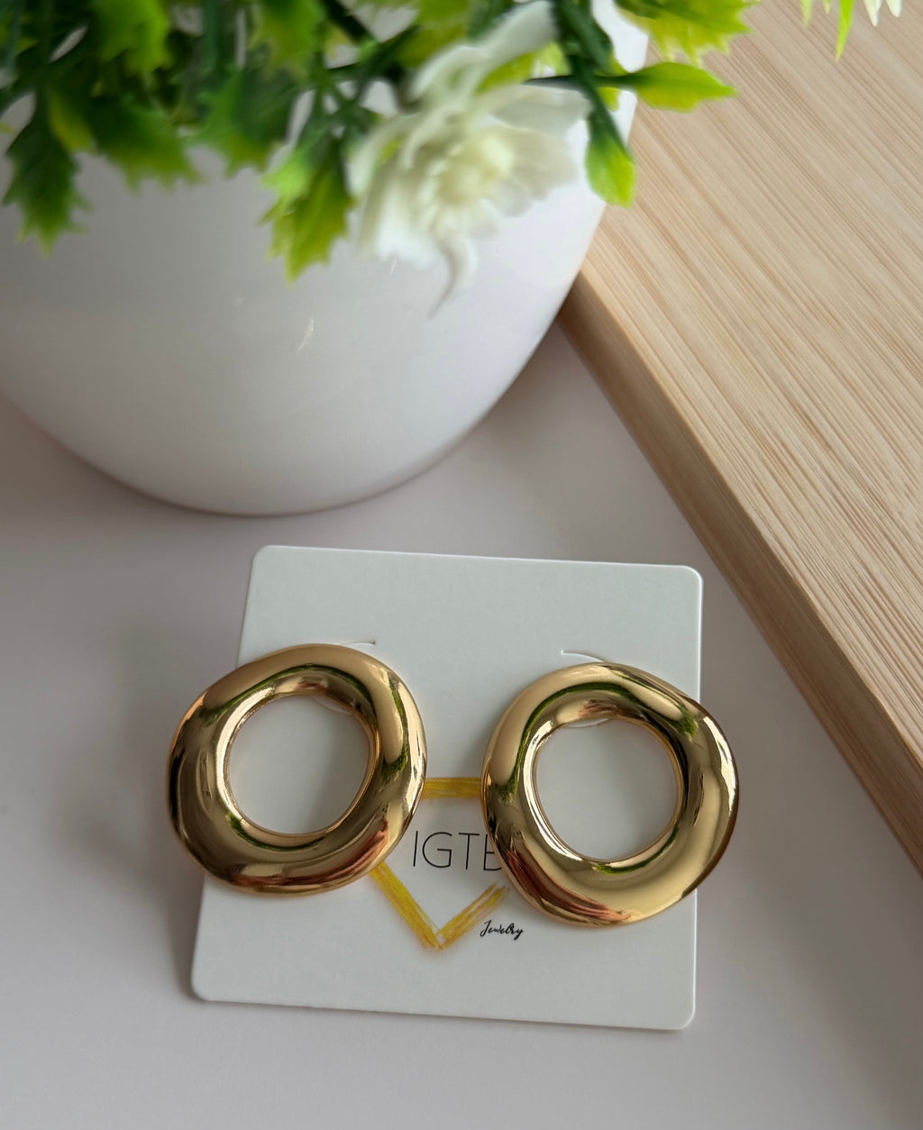 Hollow Glow Earrings