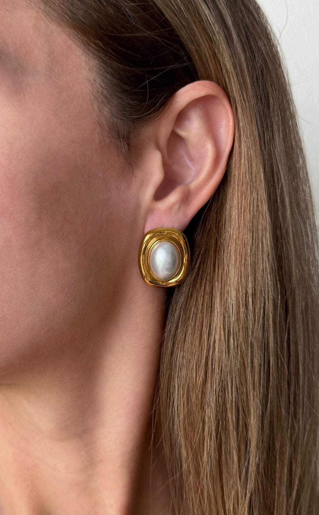 Vintage Oval Cabochon Stud Earrings