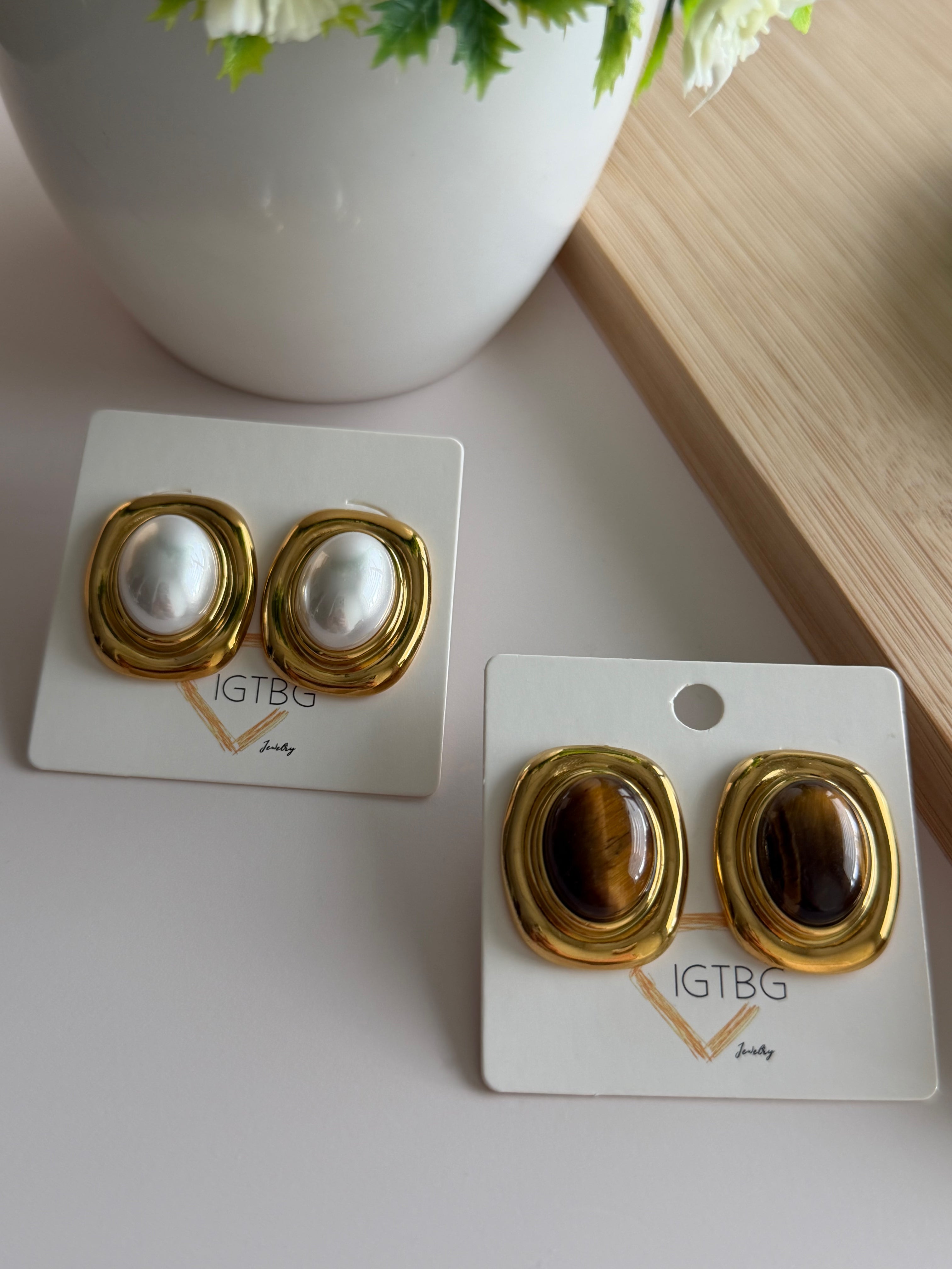 Vintage Oval Cabochon Stud Earrings