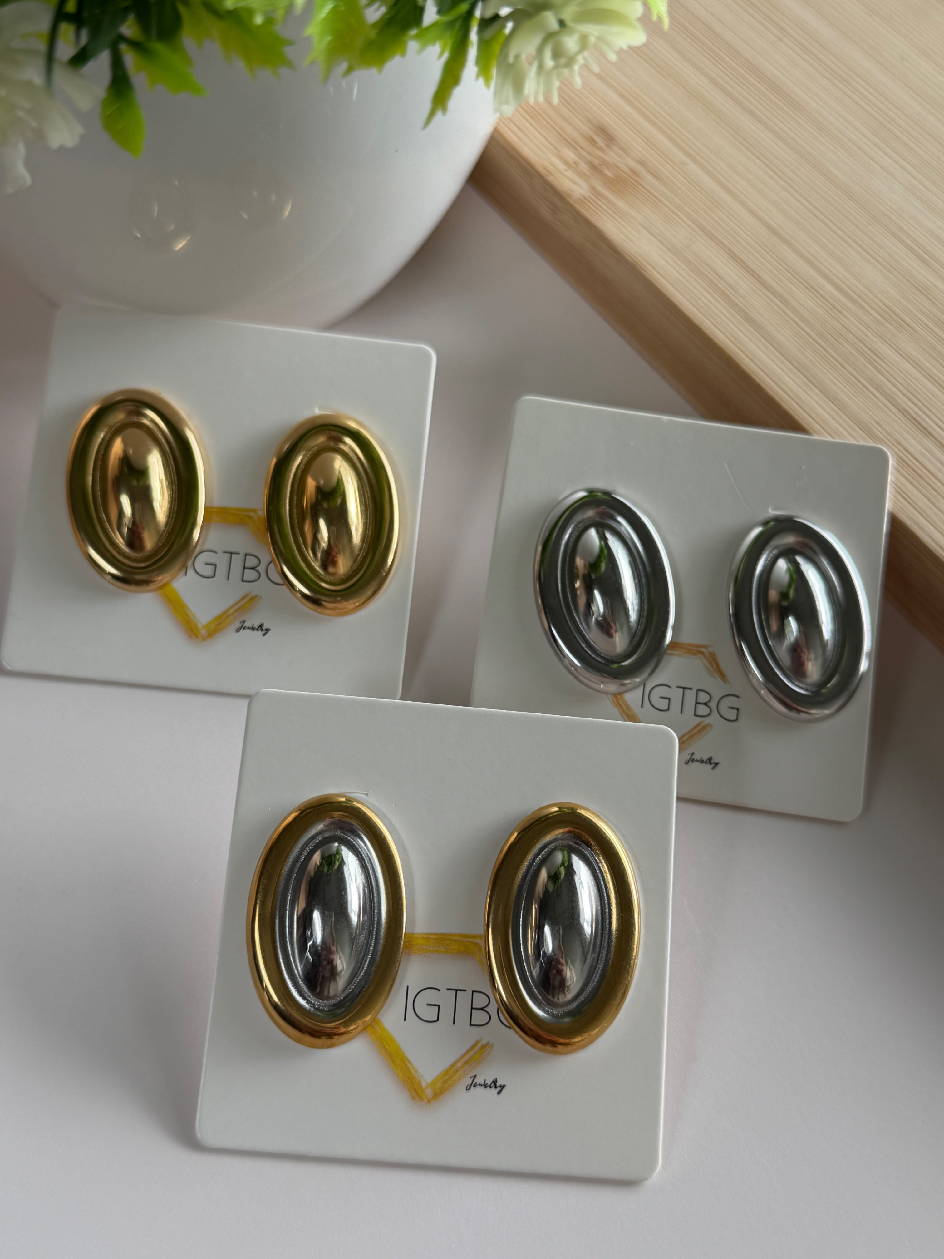 Vintage Oval Dome Stud Earrings