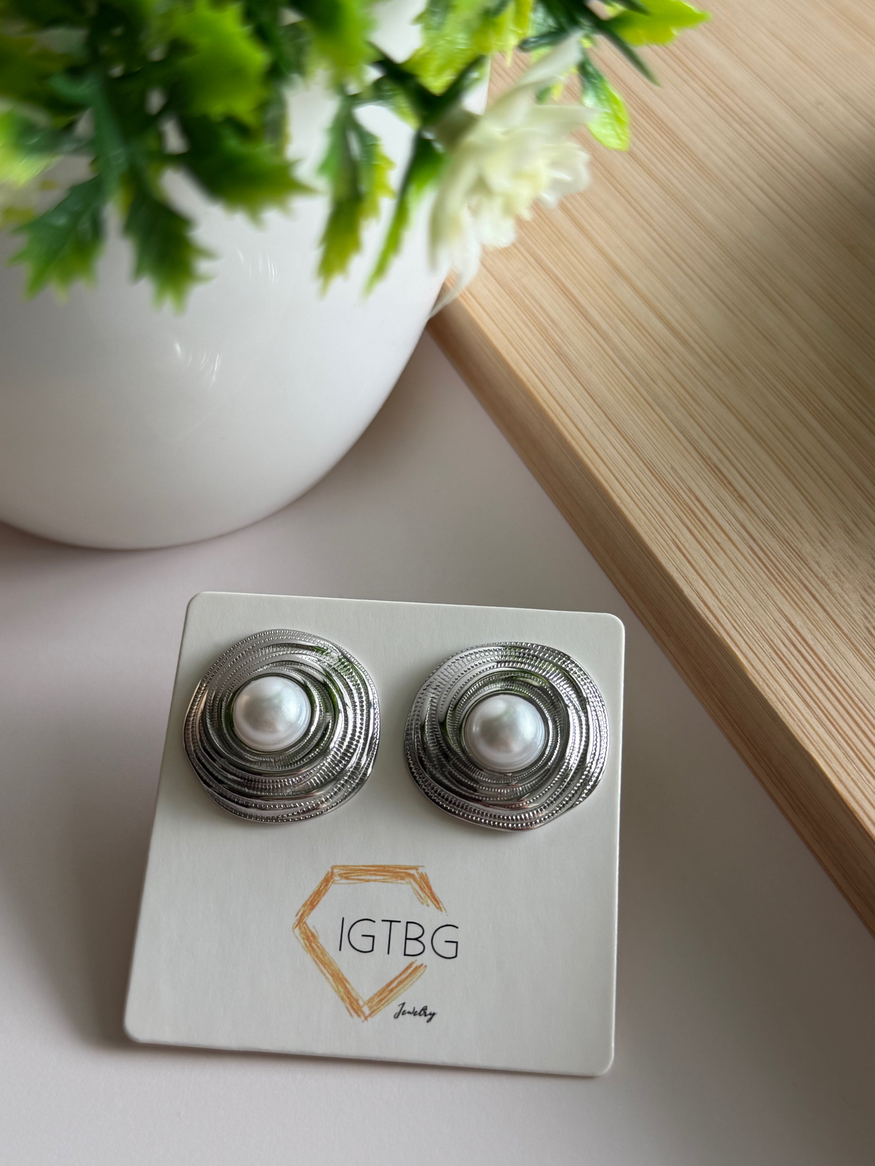 Textured Silver Pearl Stud Earrings