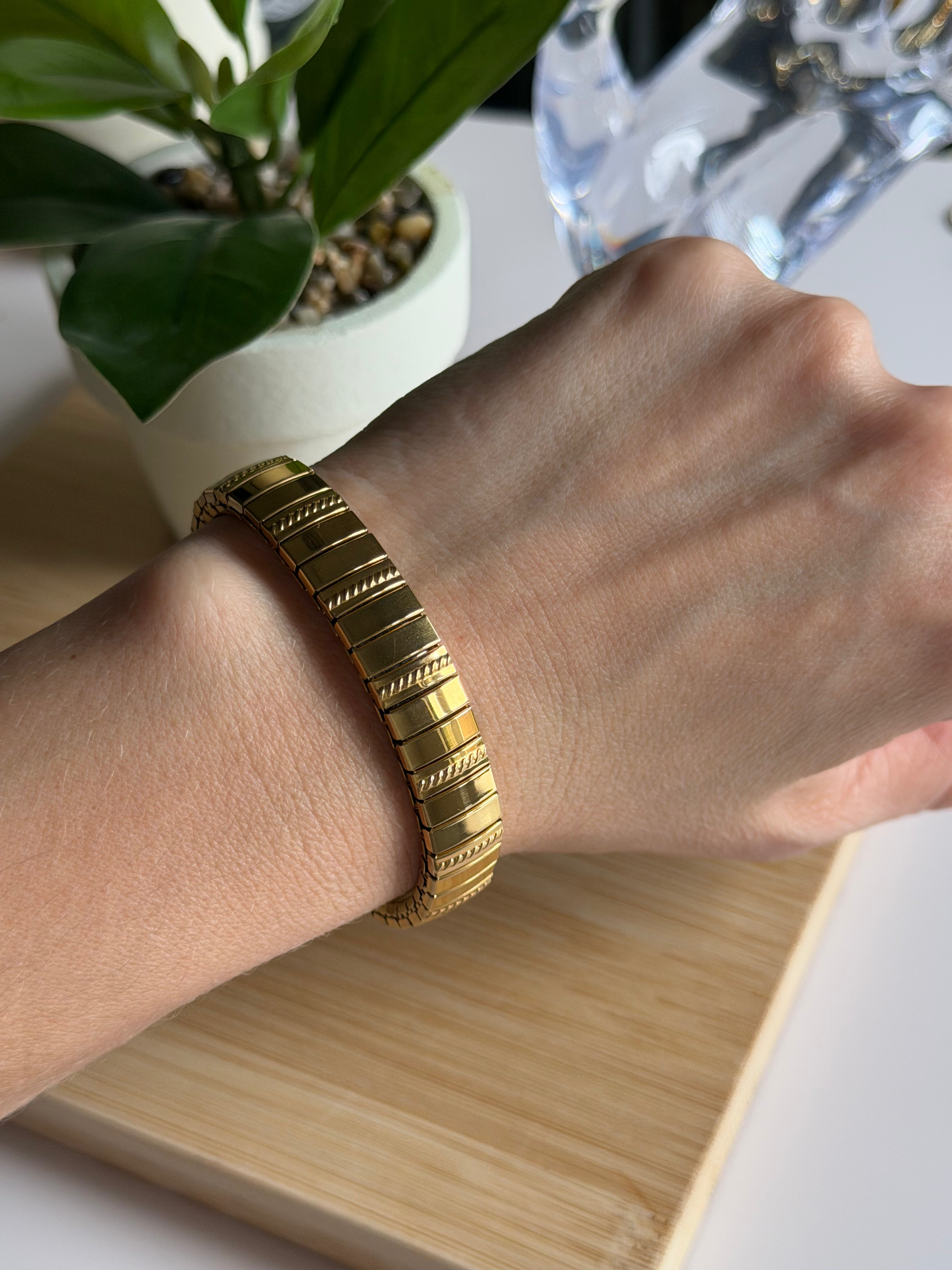 Classic Gold Stretch Bracelet