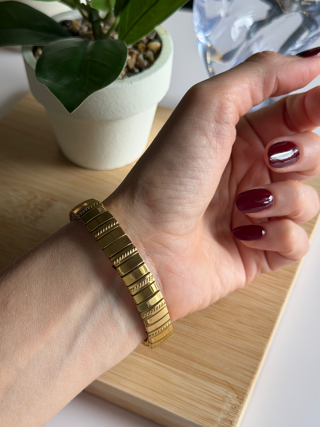 Classic Gold Stretch Bracelet