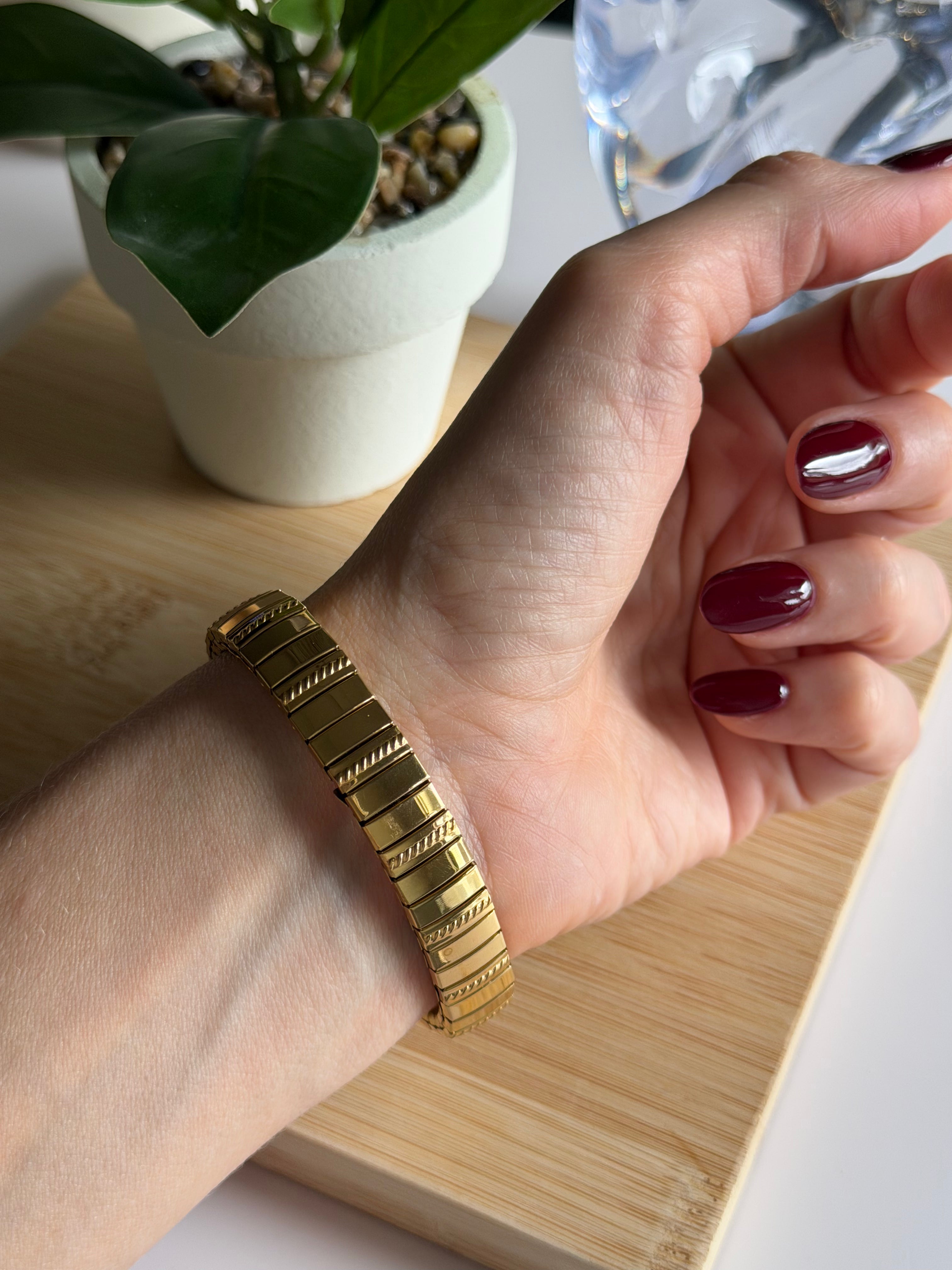 Classic Gold Stretch Bracelet